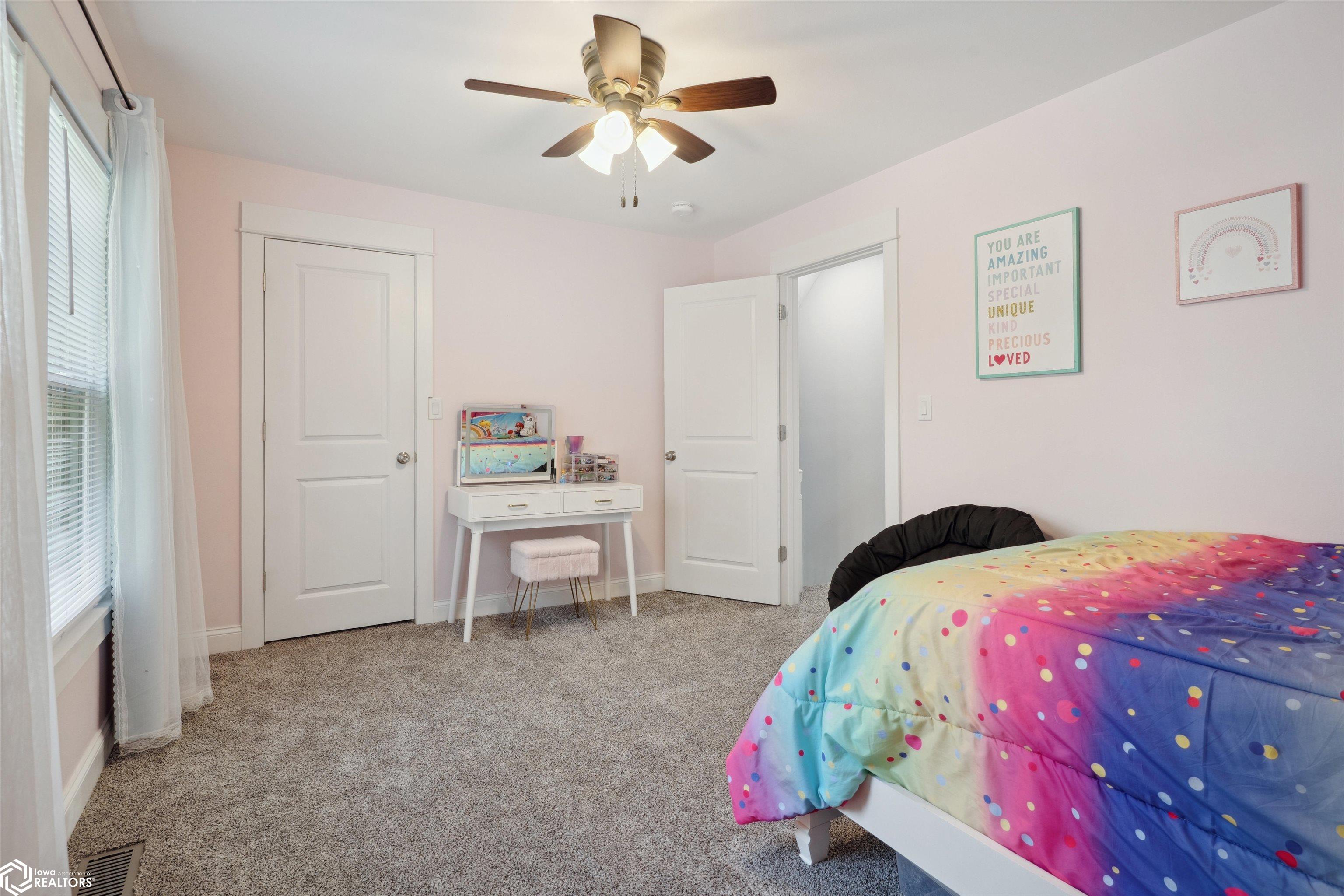 2068 Highland Avenue, Burlington, Iowa image 21
