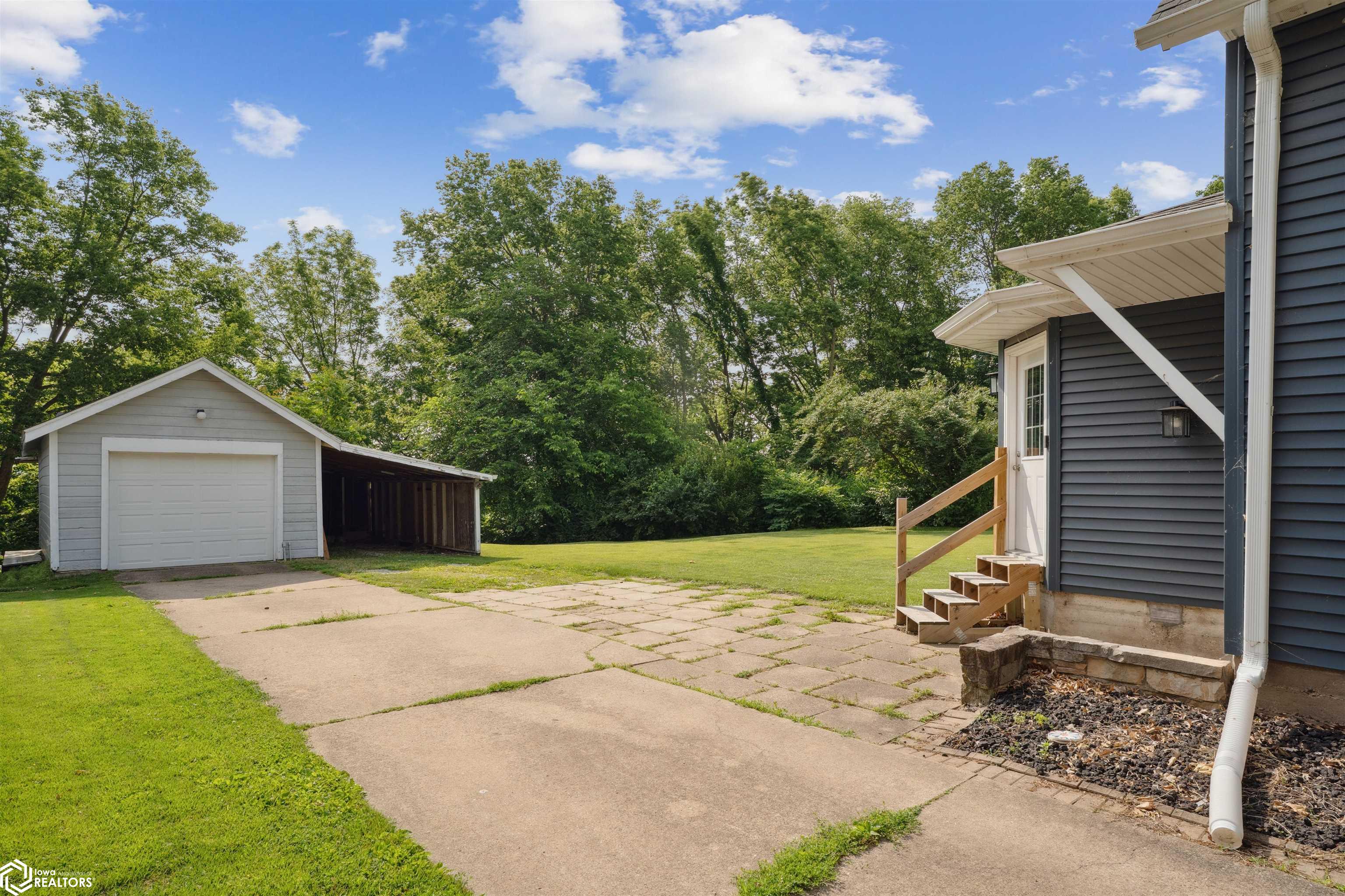2068 Highland Avenue, Burlington, Iowa image 30