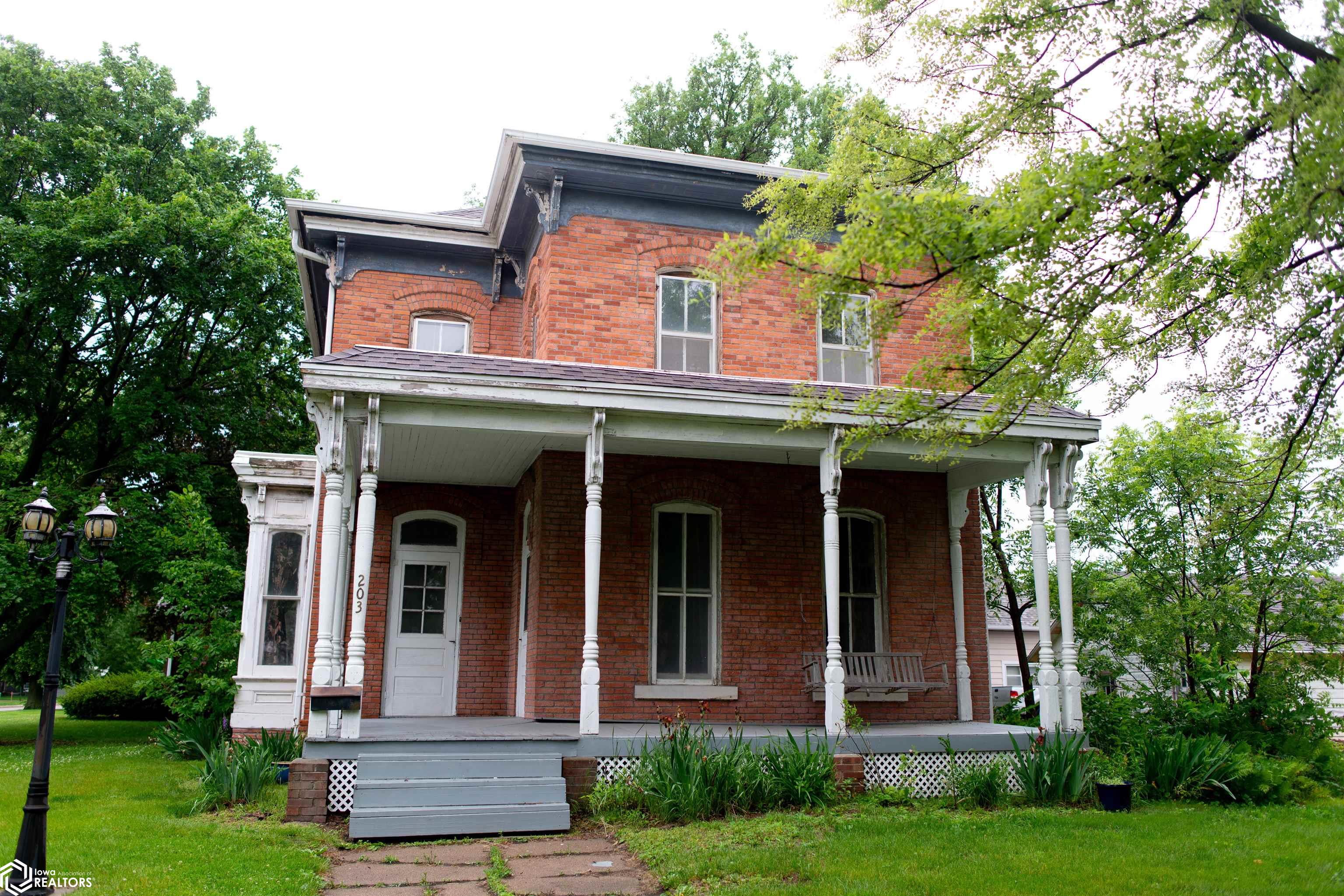 203 SW Mills Street, Greenfield, Iowa image 1