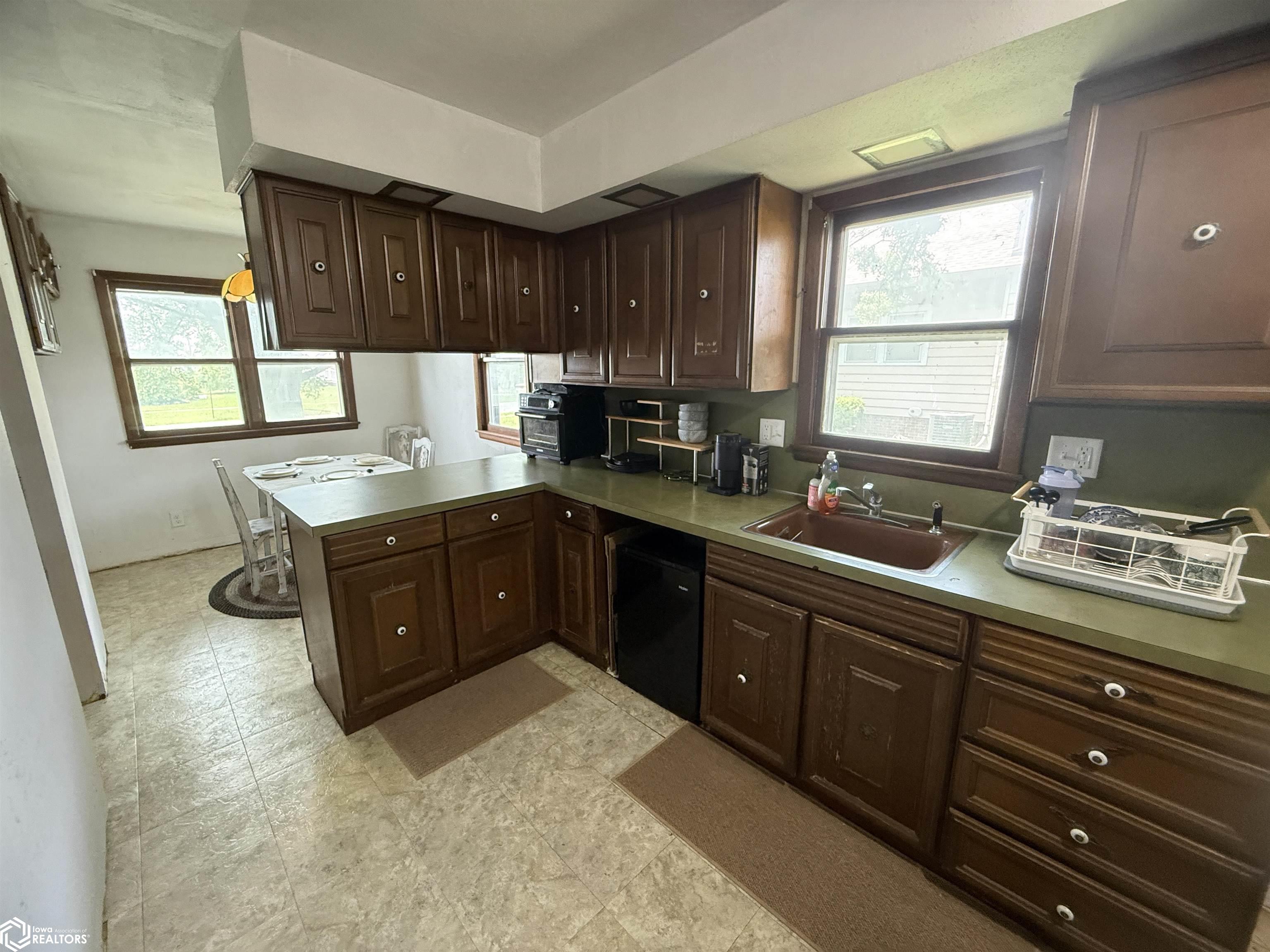 203 SW Mills Street, Greenfield, Iowa image 8