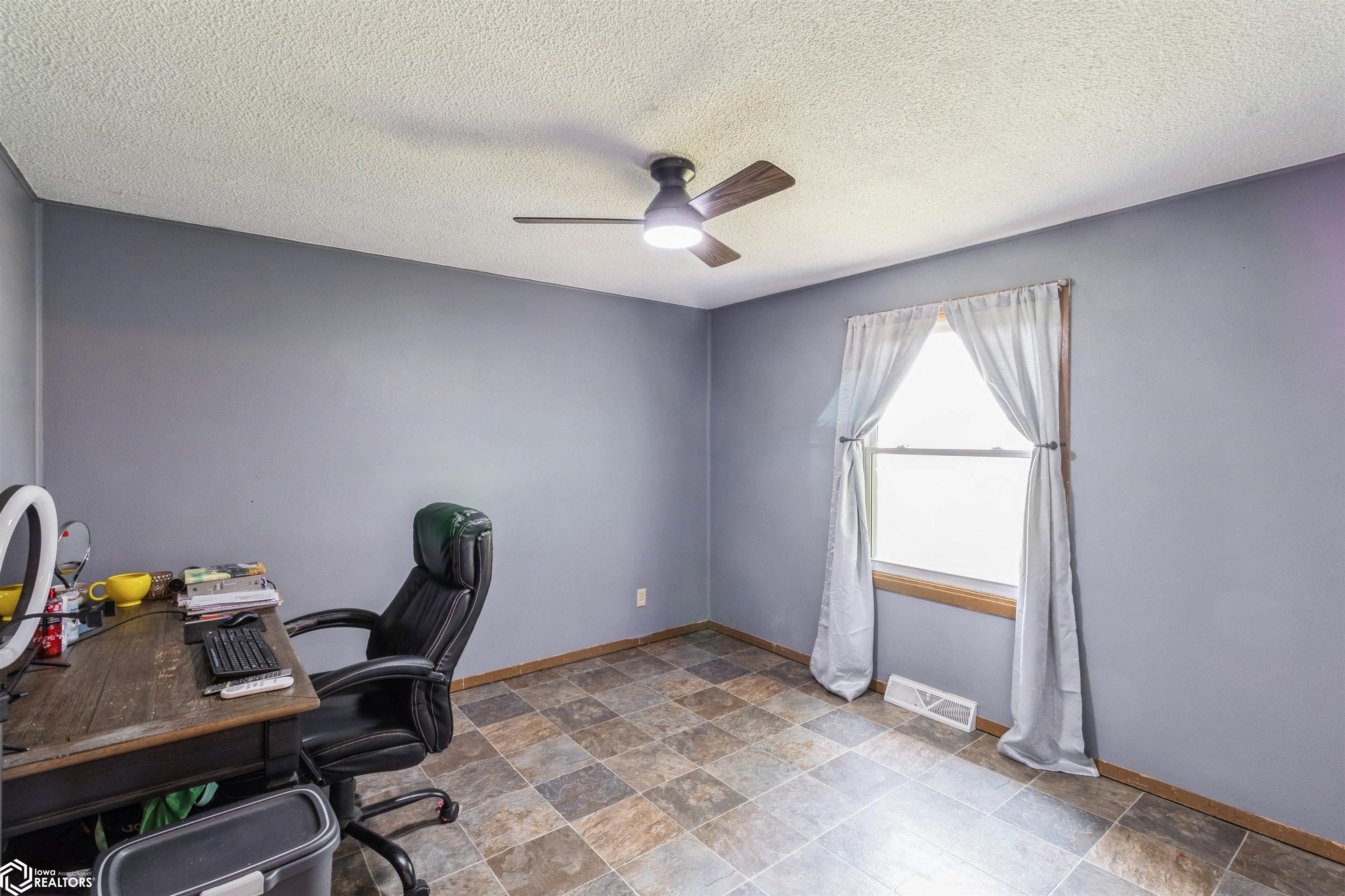1606 3rd St Place, Eldora, Iowa image 14