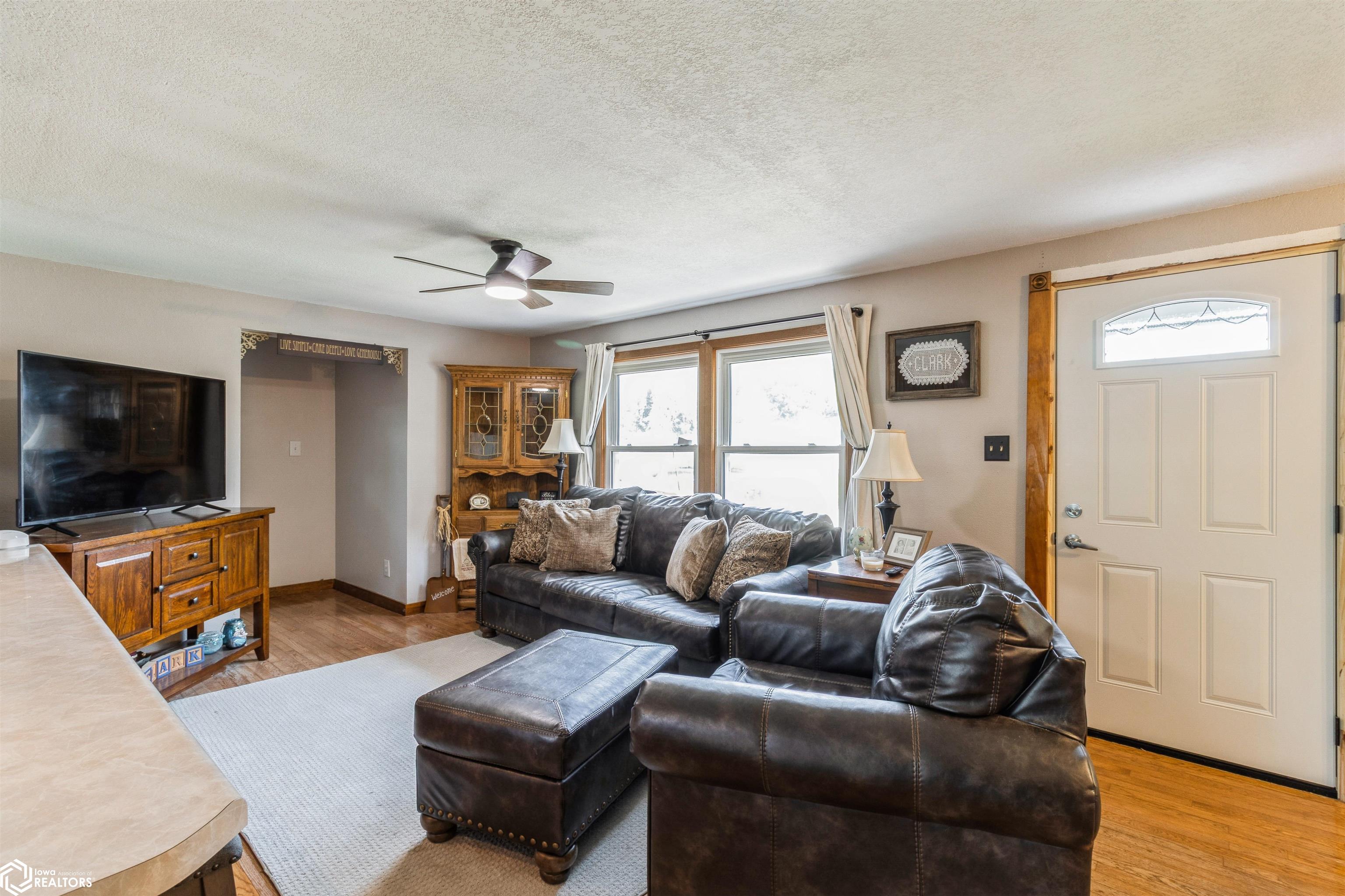 1606 3rd St Place, Eldora, Iowa image 7