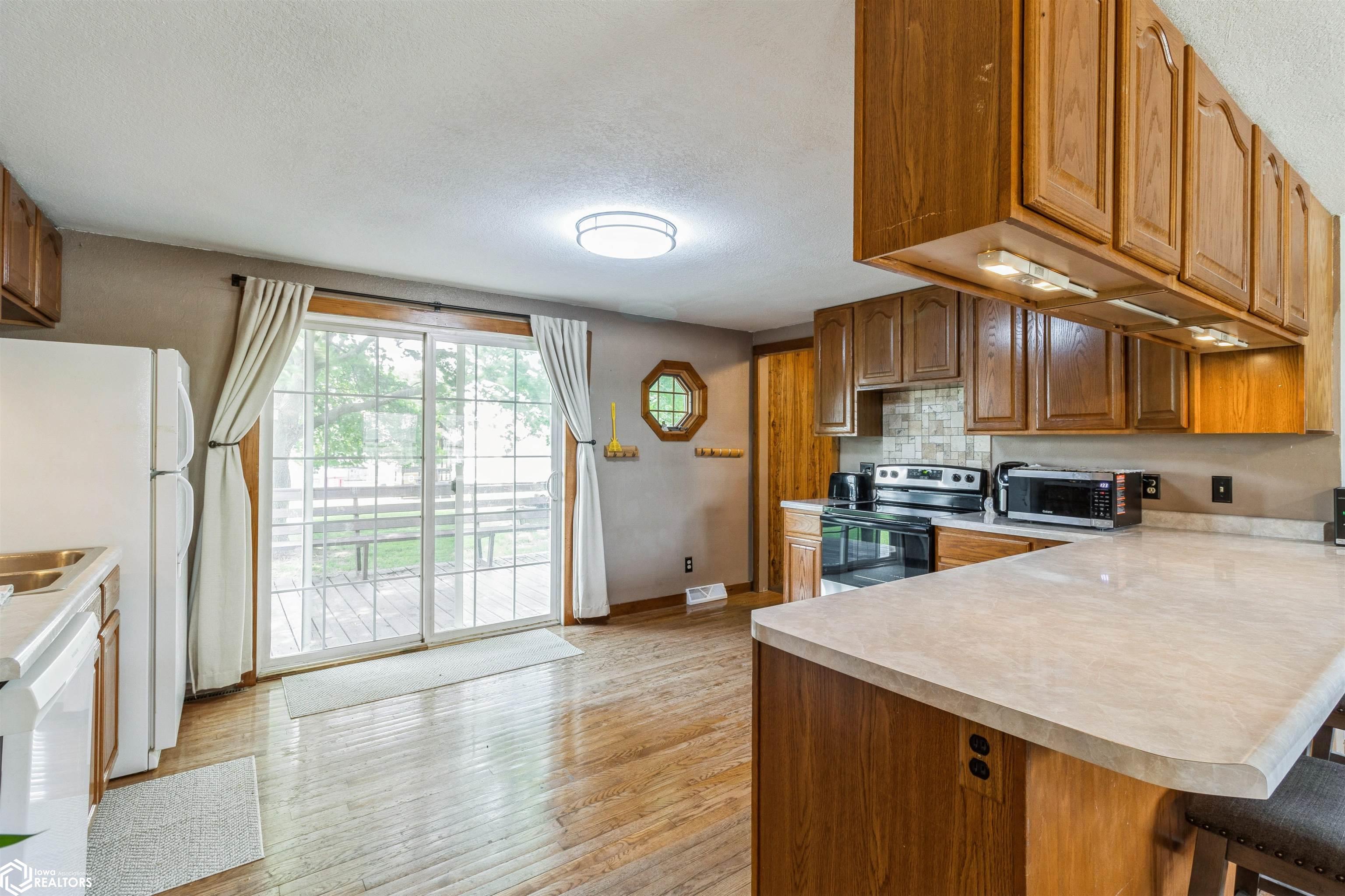 1606 3rd St Place, Eldora, Iowa image 10