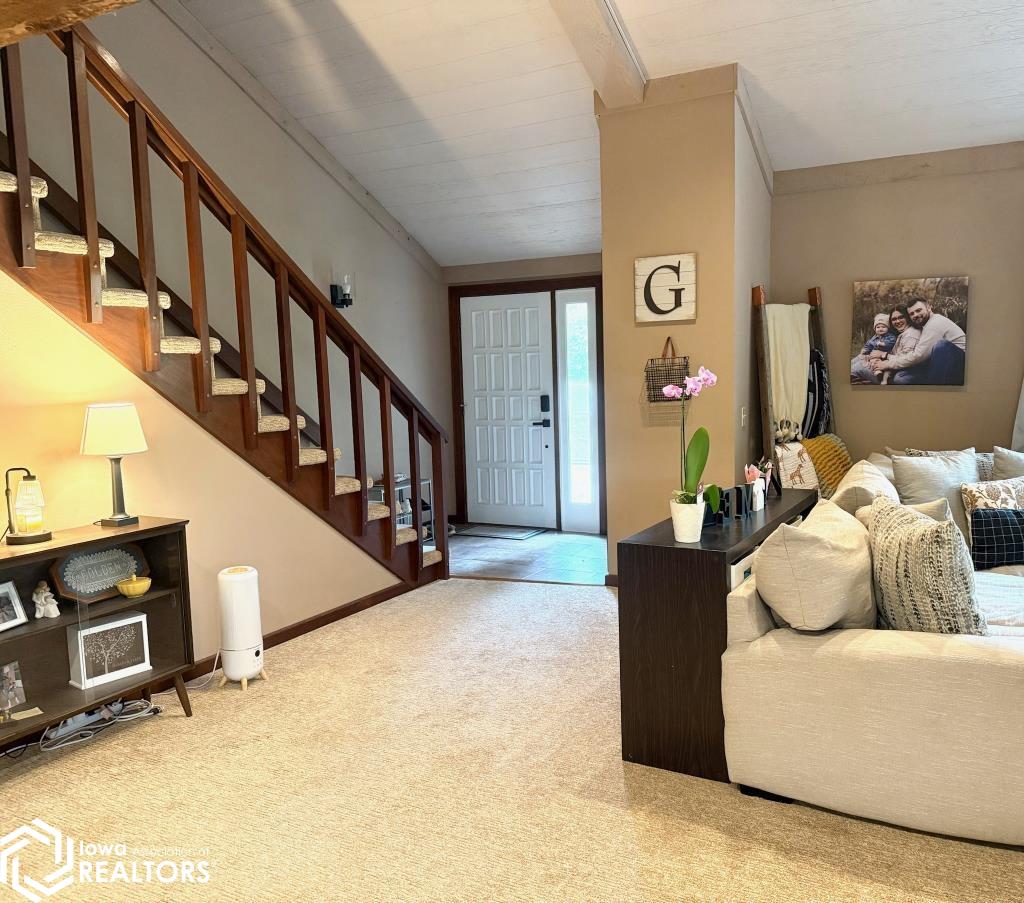 3015 Hickory Lane, Mount Pleasant, Iowa image 2