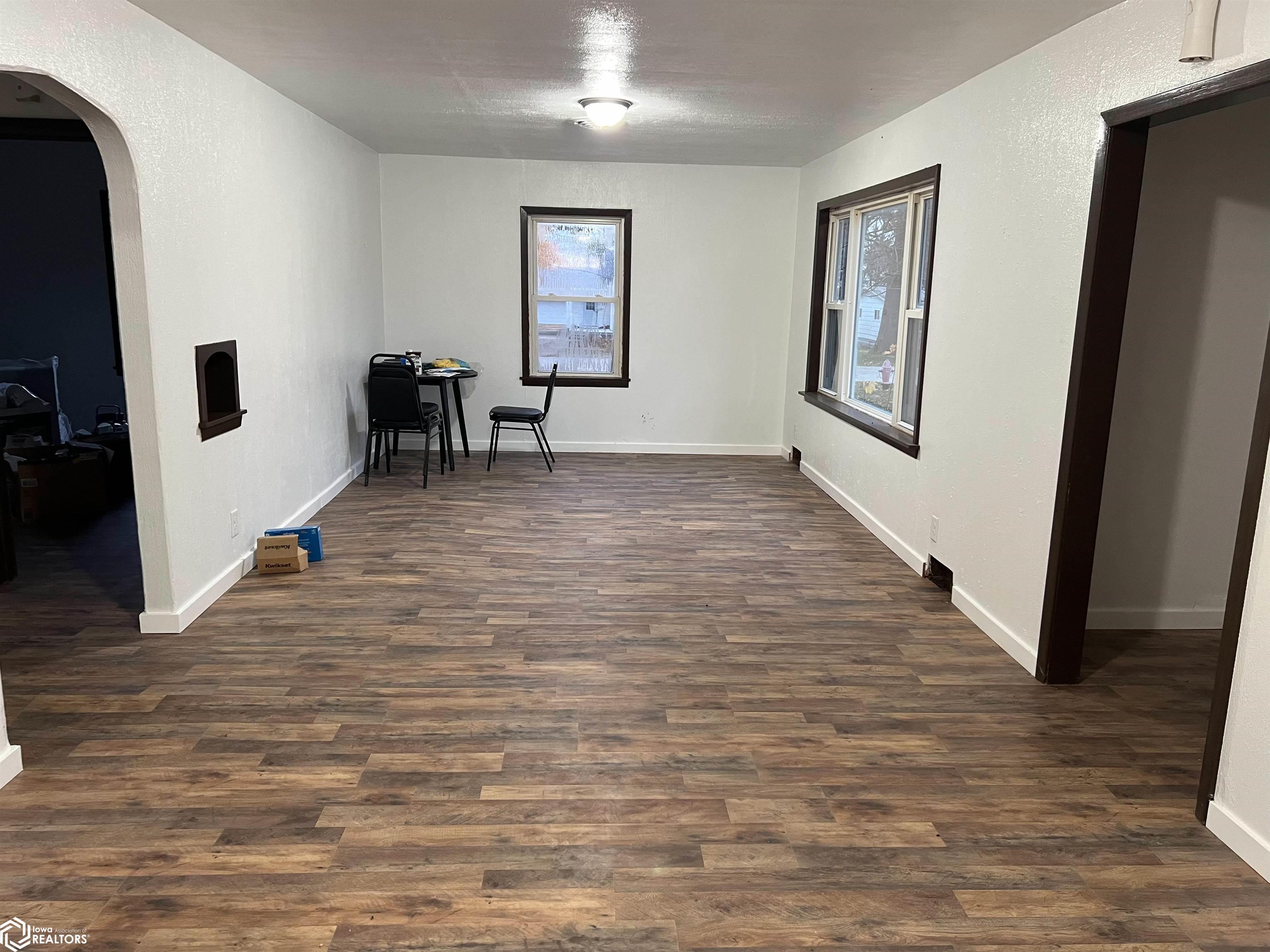 115 Pershing Avenue, Lincoln, Iowa image 2