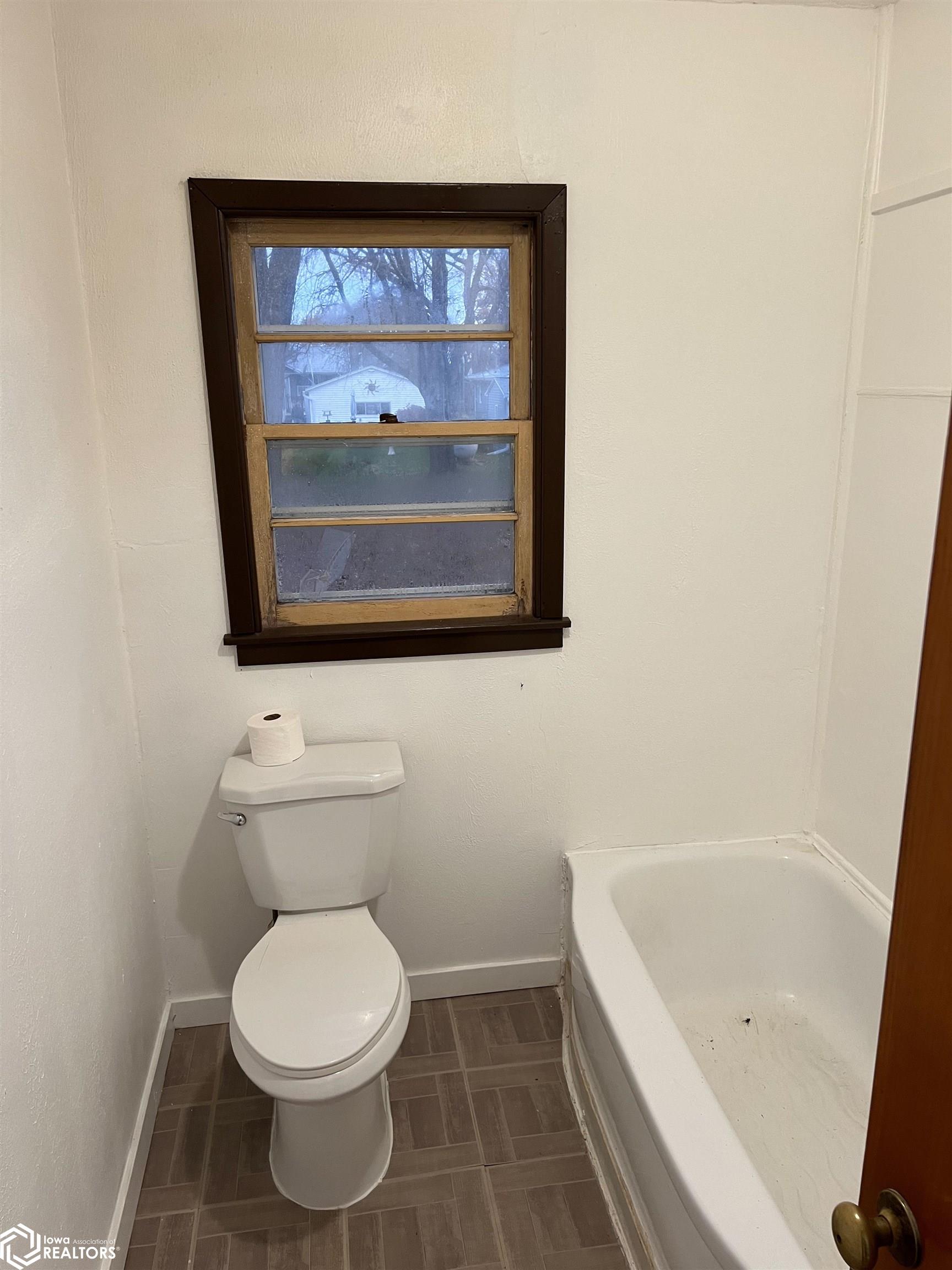 115 Pershing Avenue, Lincoln, Iowa image 5