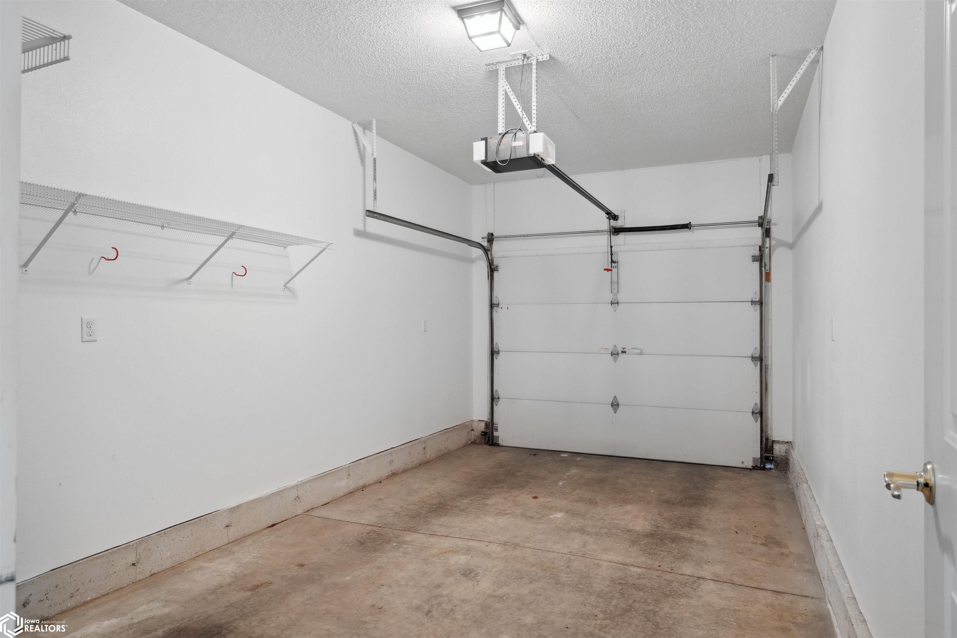 1408 Orchard Meadow Drive #D, Burlington, Iowa image 25