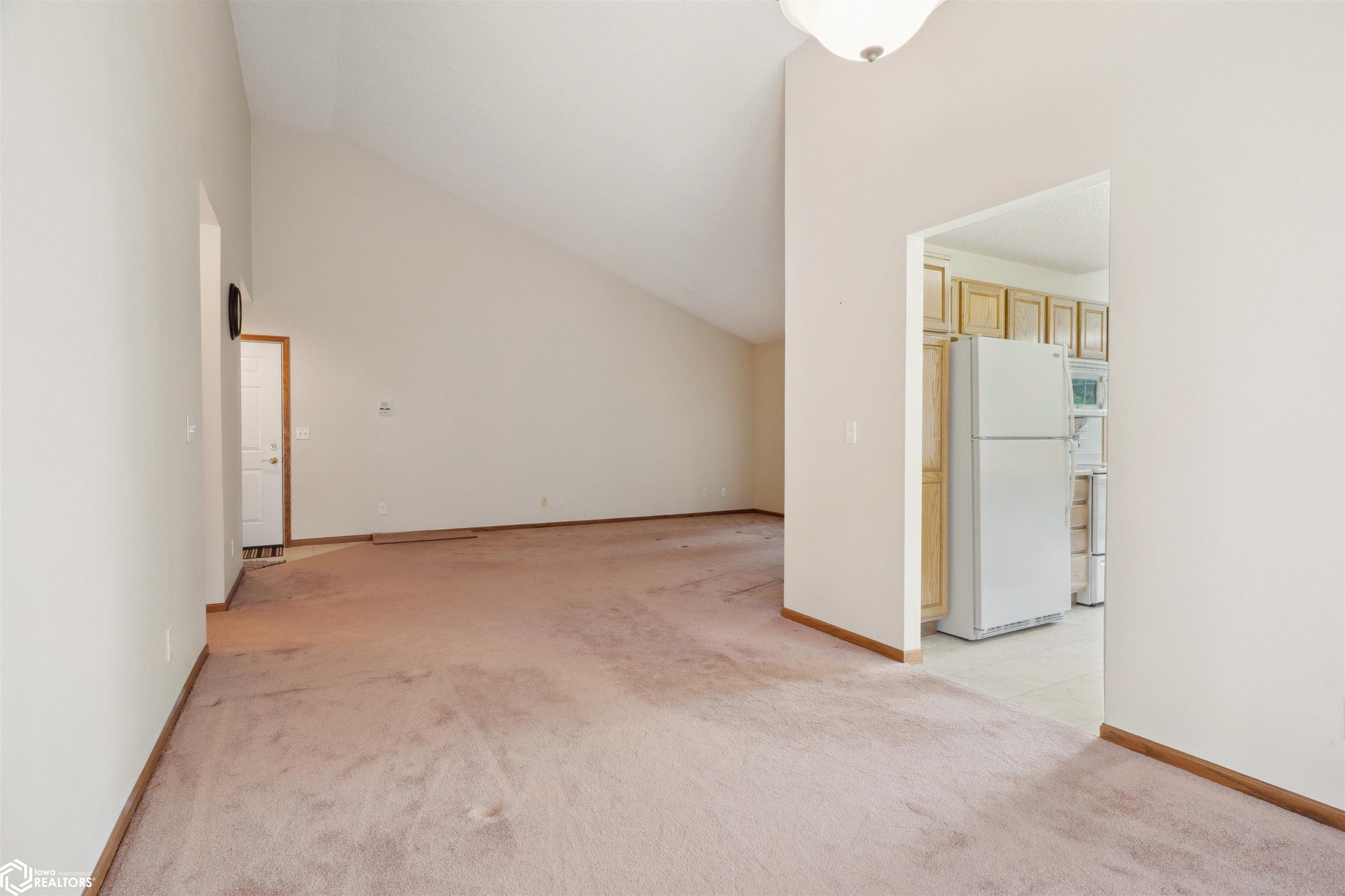 1408 Orchard Meadow Drive #D, Burlington, Iowa image 6