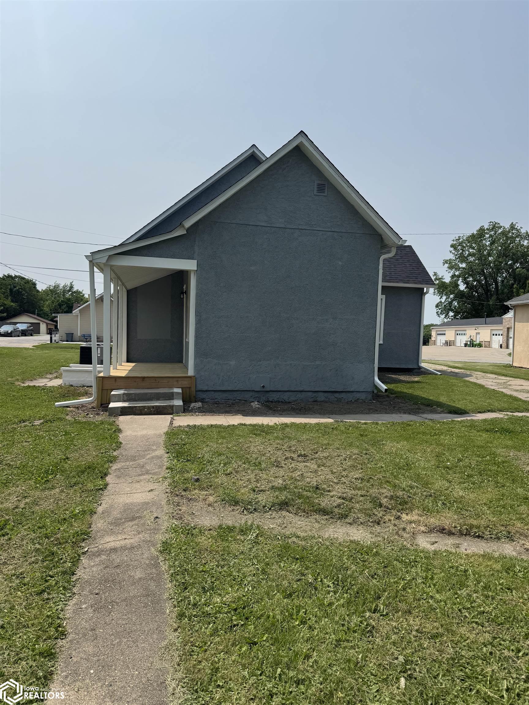 808 S Clinton Street, Albia, Iowa image 17