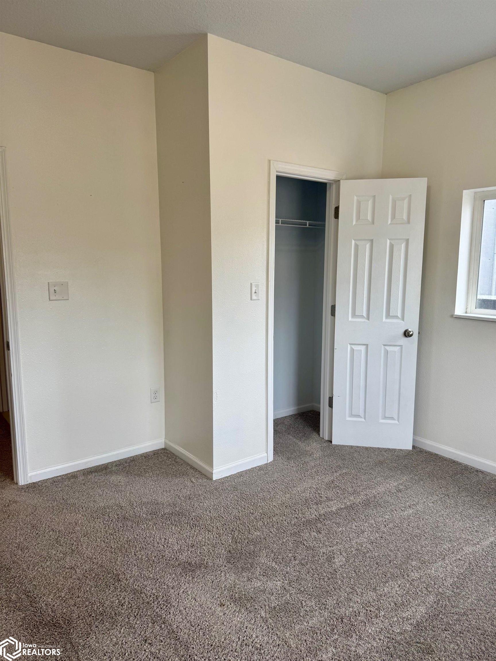 205 Collins Street, Batavia, Iowa image 15