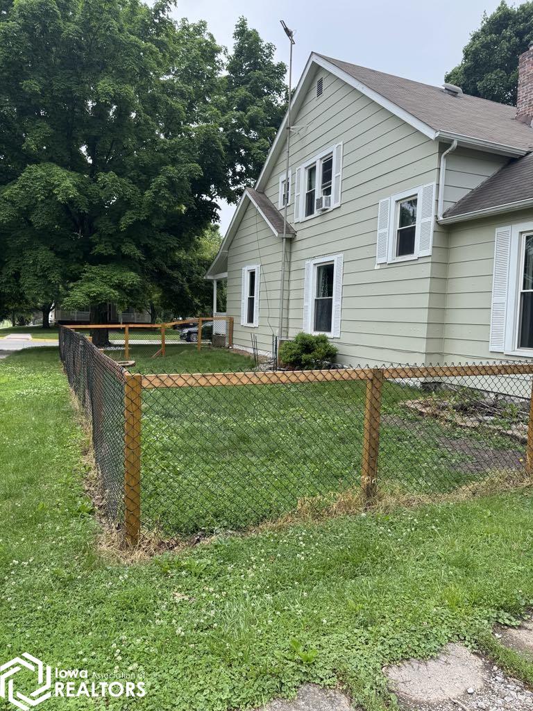 307 N Madison Street, Bloomfield, Iowa image 23