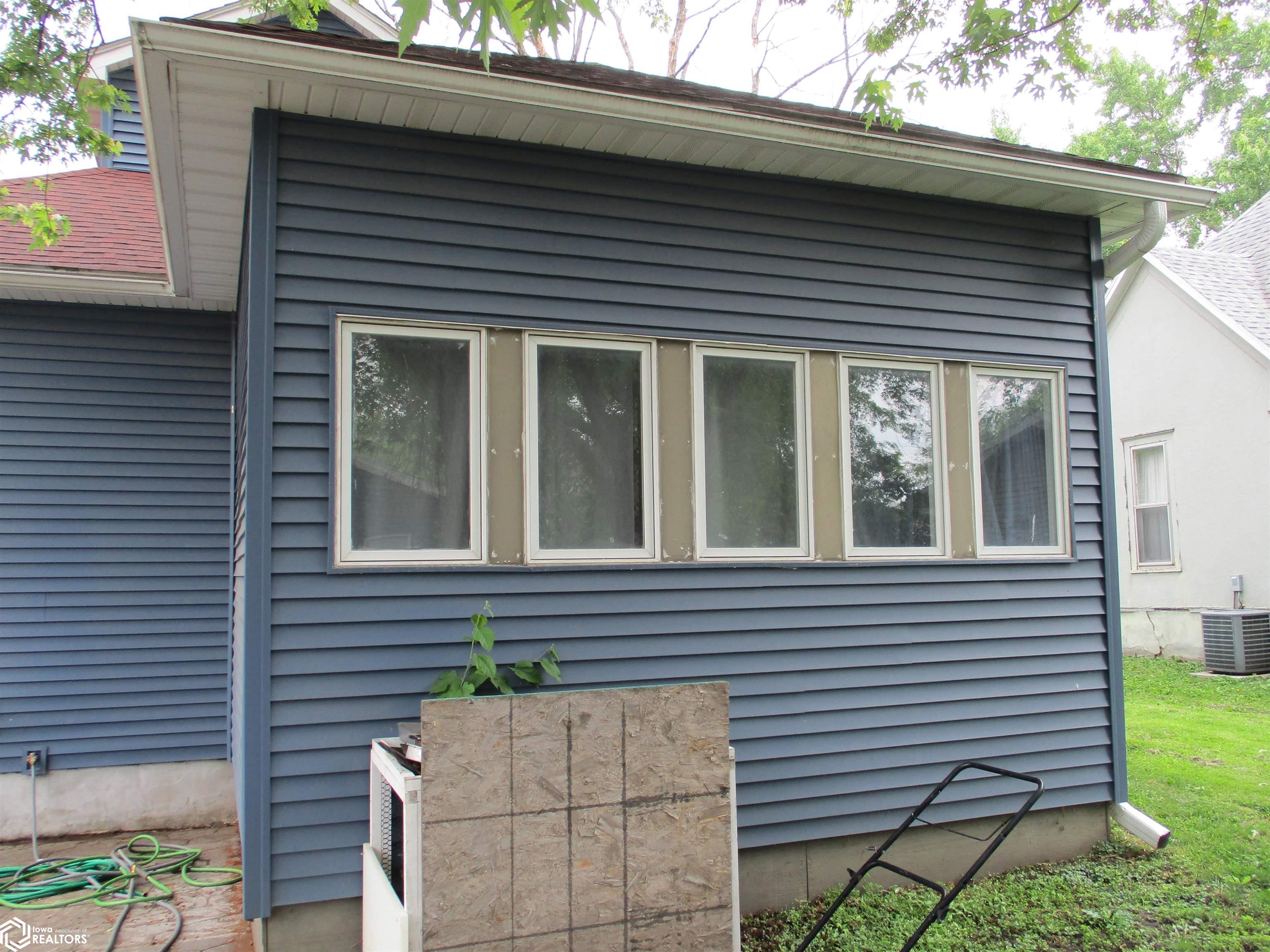 910 S 15th, Centerville, Iowa image 23