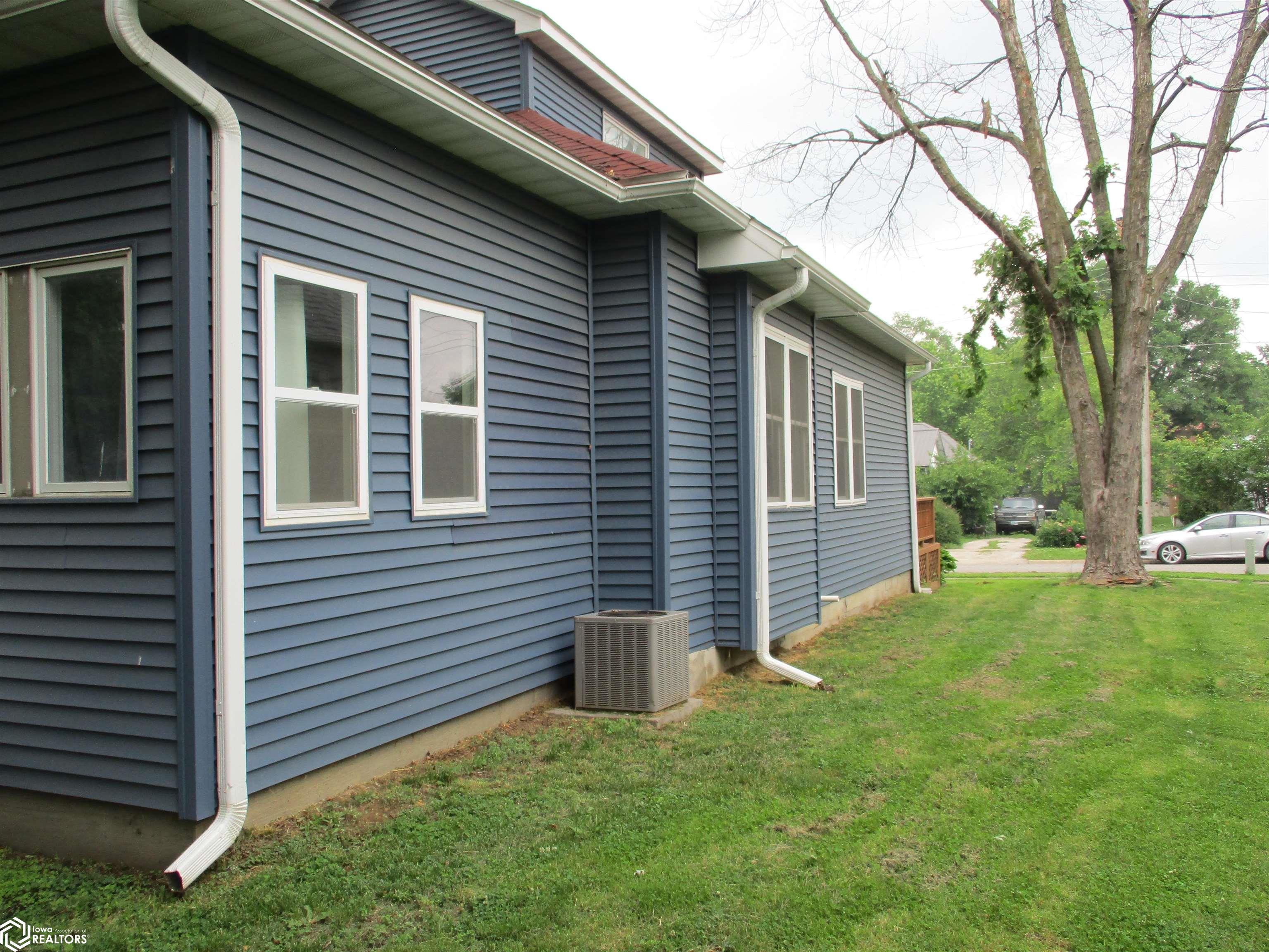 910 S 15th, Centerville, Iowa image 24
