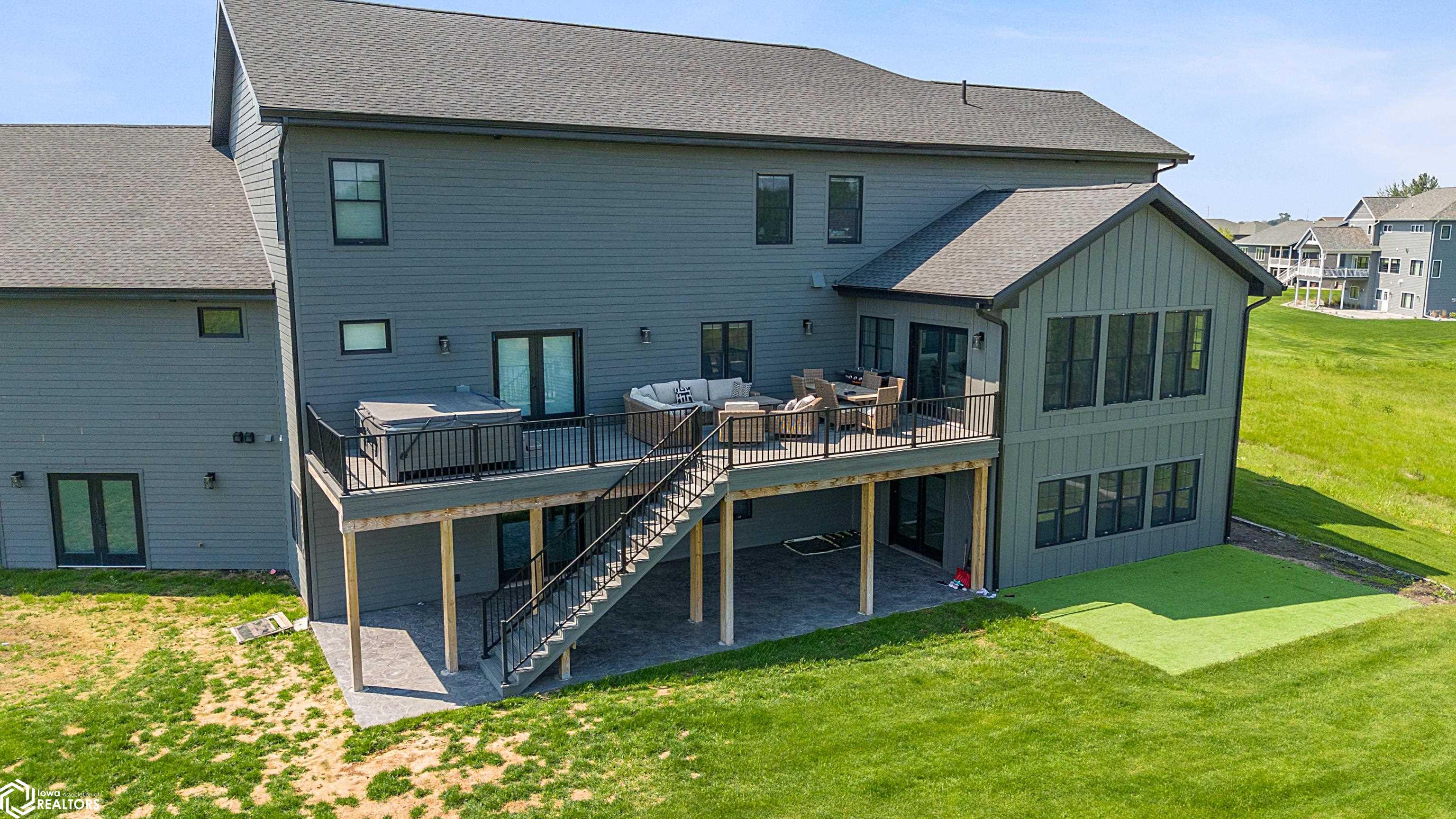 100 Coventry Ct, Clear Lake, Iowa image 3