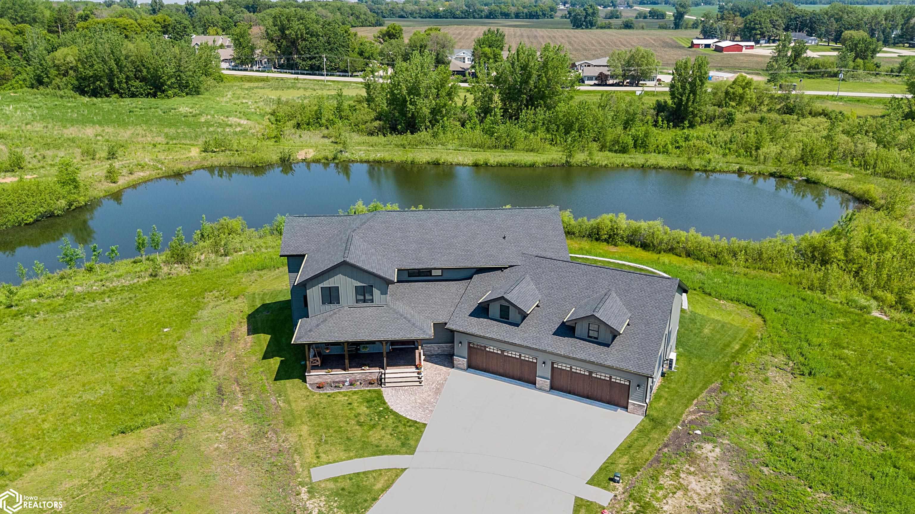 100 Coventry Ct, Clear Lake, Iowa image 4