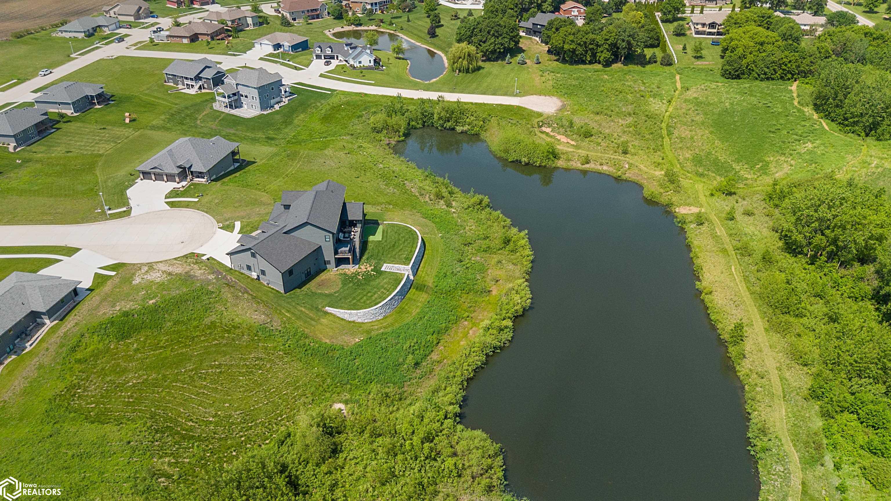 100 Coventry Ct, Clear Lake, Iowa image 9