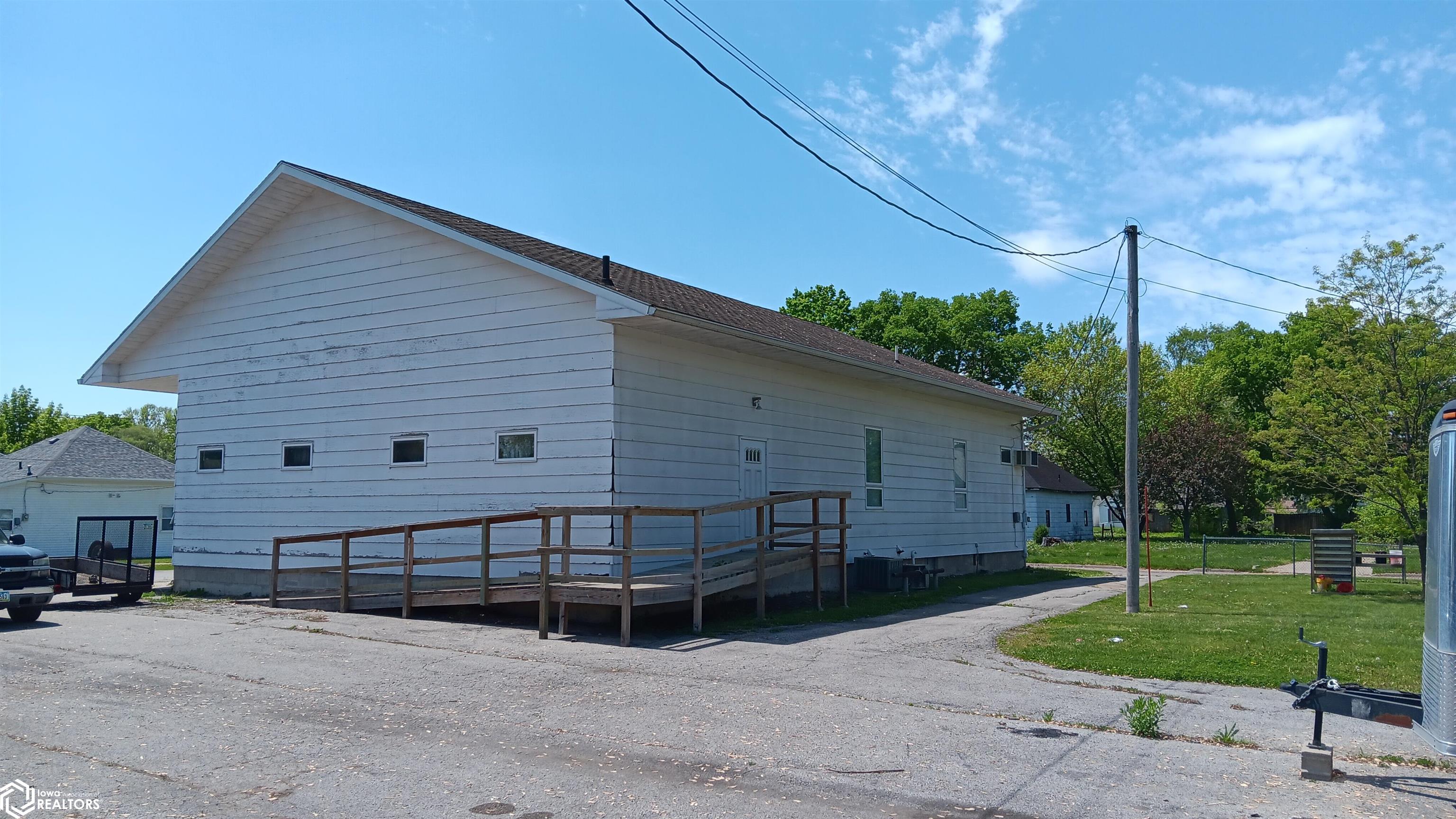 124 S Moore Street, Ottumwa, Iowa image 4