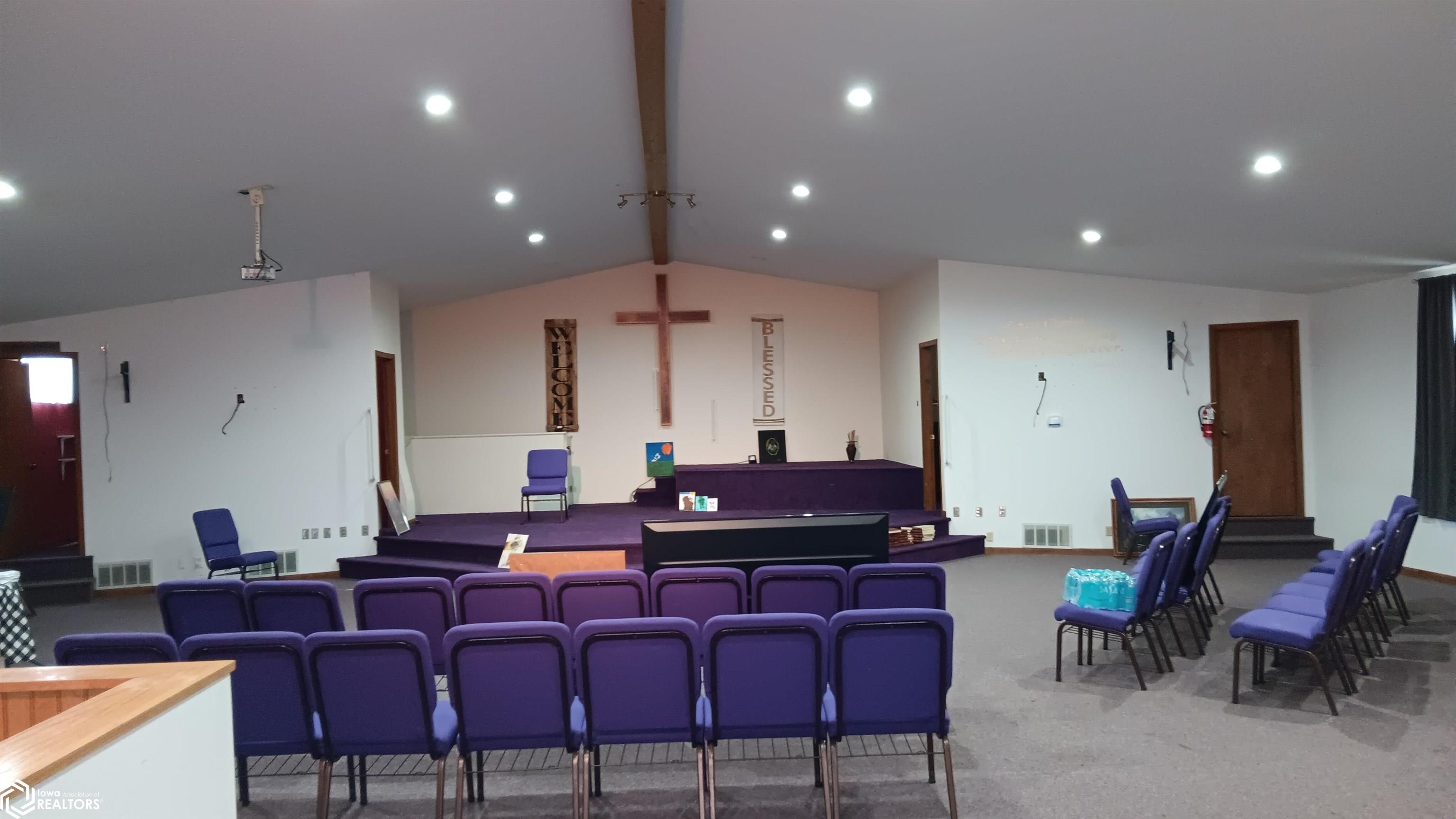 124 S Moore Street, Ottumwa, Iowa image 32