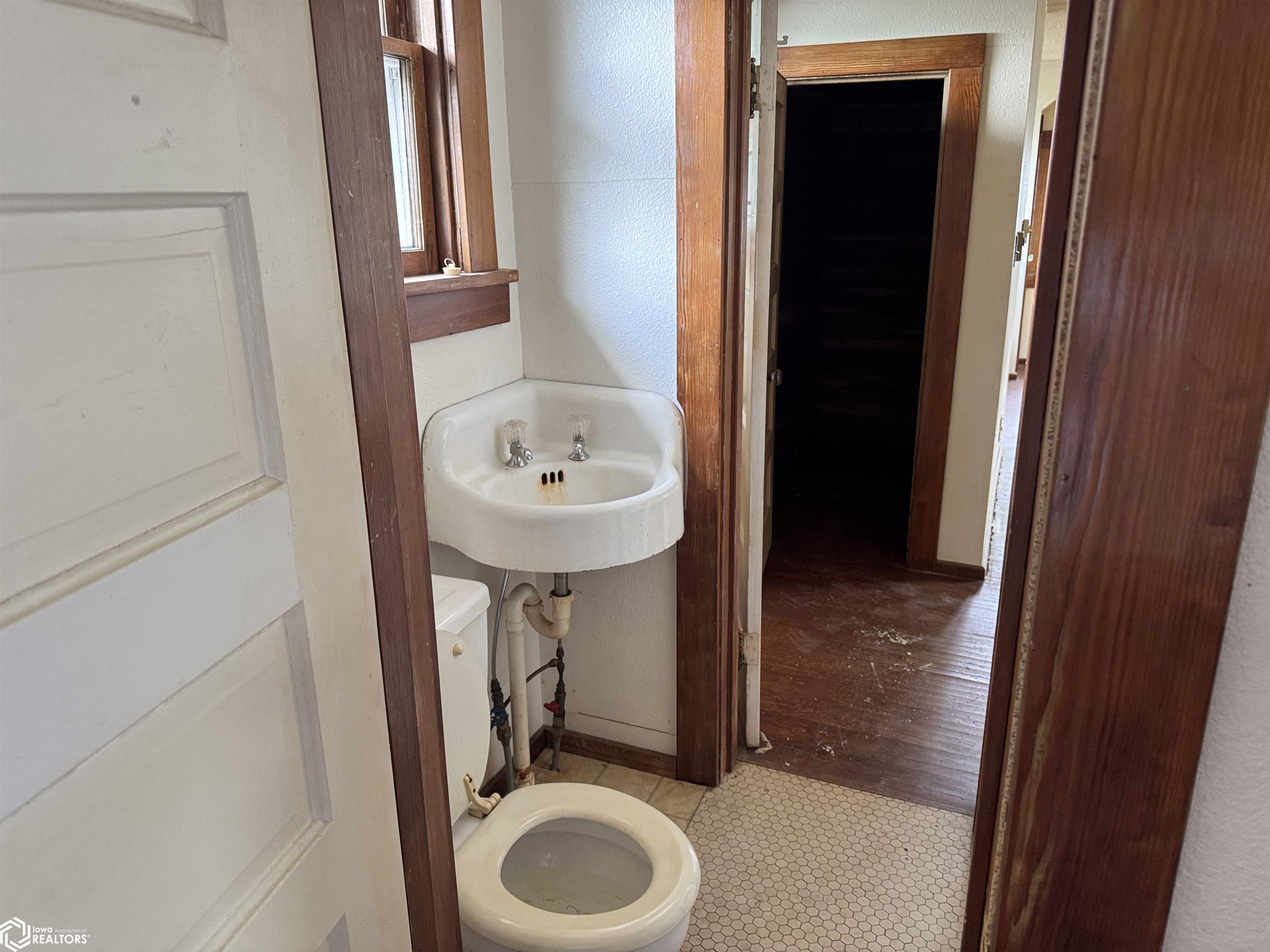 208 E Main Street, Garden Grove, Iowa image 4