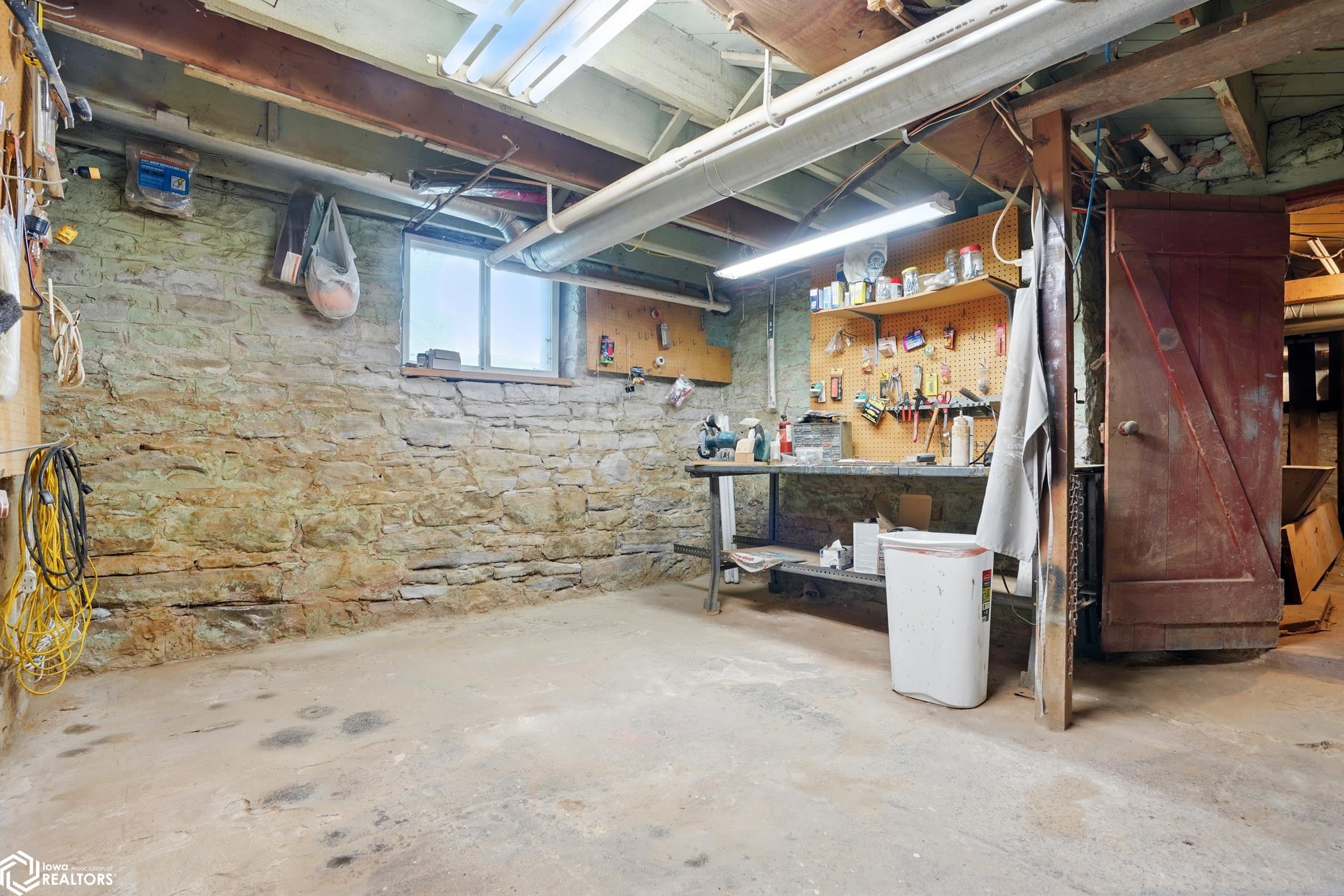 700 E Monroe, Mount Pleasant, Iowa image 46