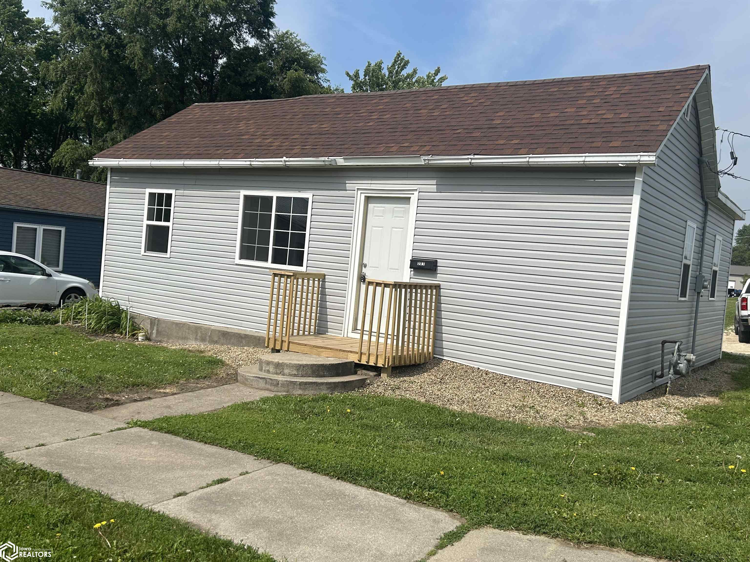 501 S 6th Street, Marshalltown, Iowa image 1