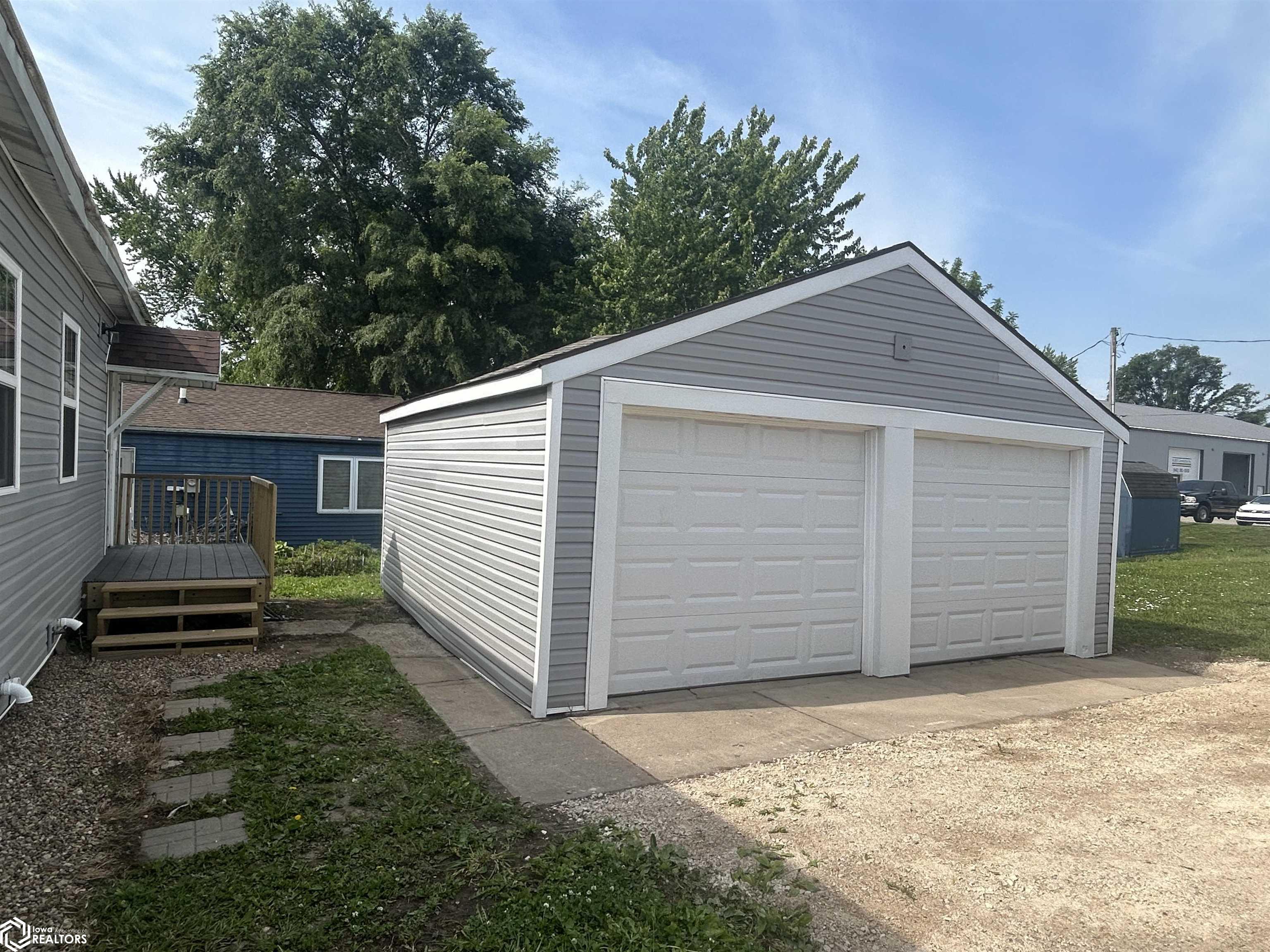 501 S 6th Street, Marshalltown, Iowa image 2