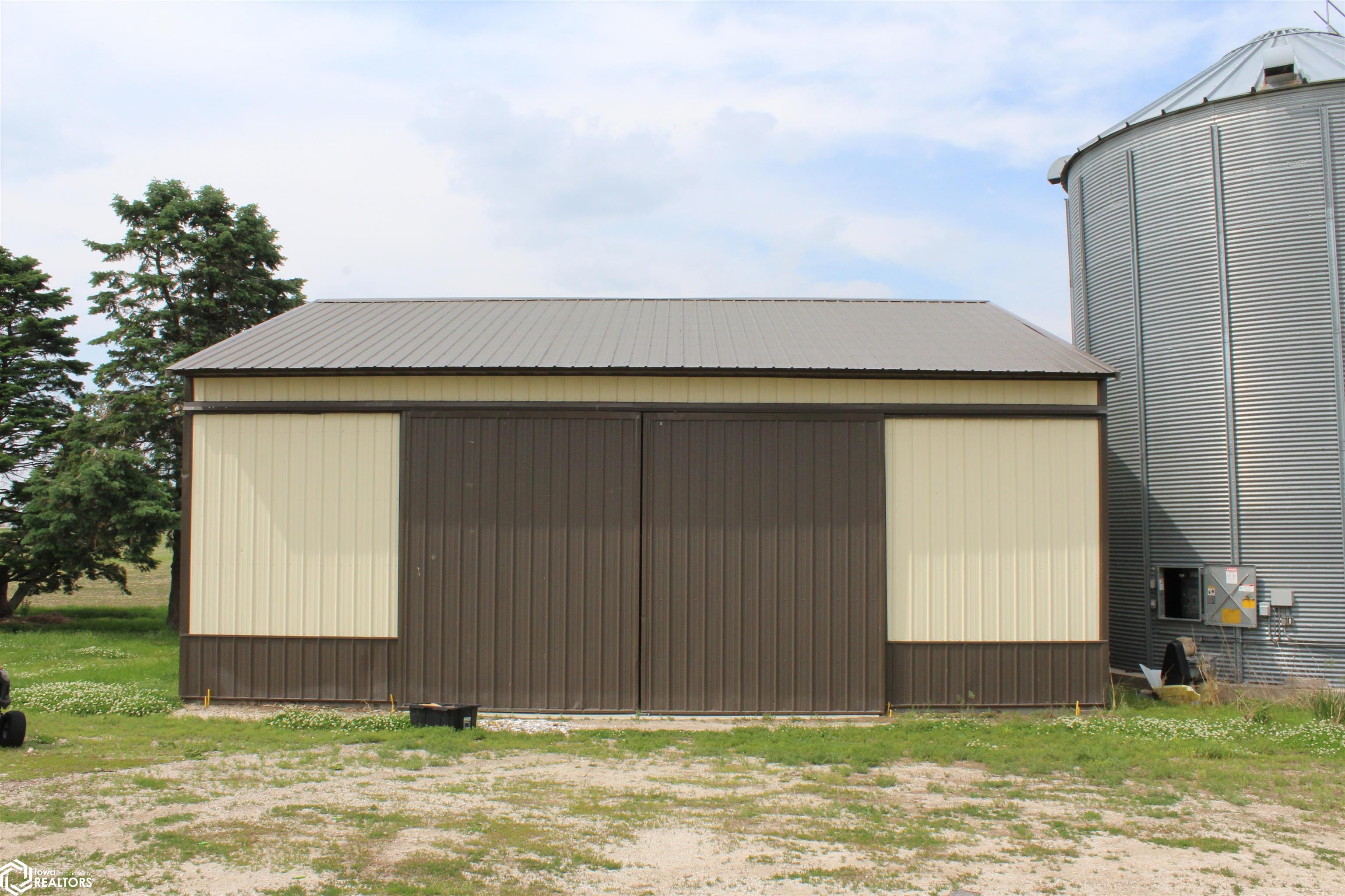 24313 County Highway D41, Eldora, Iowa image 4