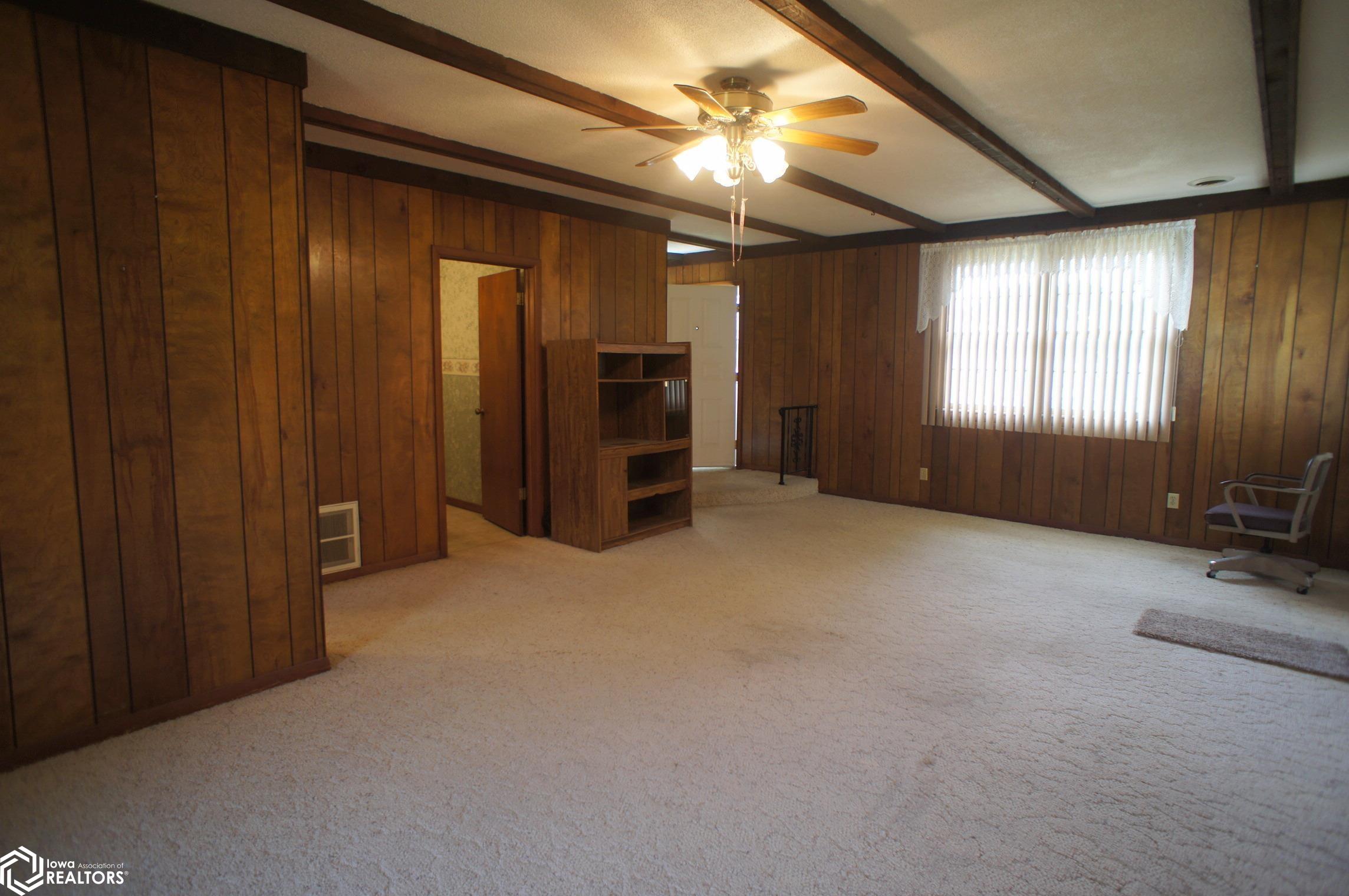 301 Walnut Street, Webster City, Iowa image 7