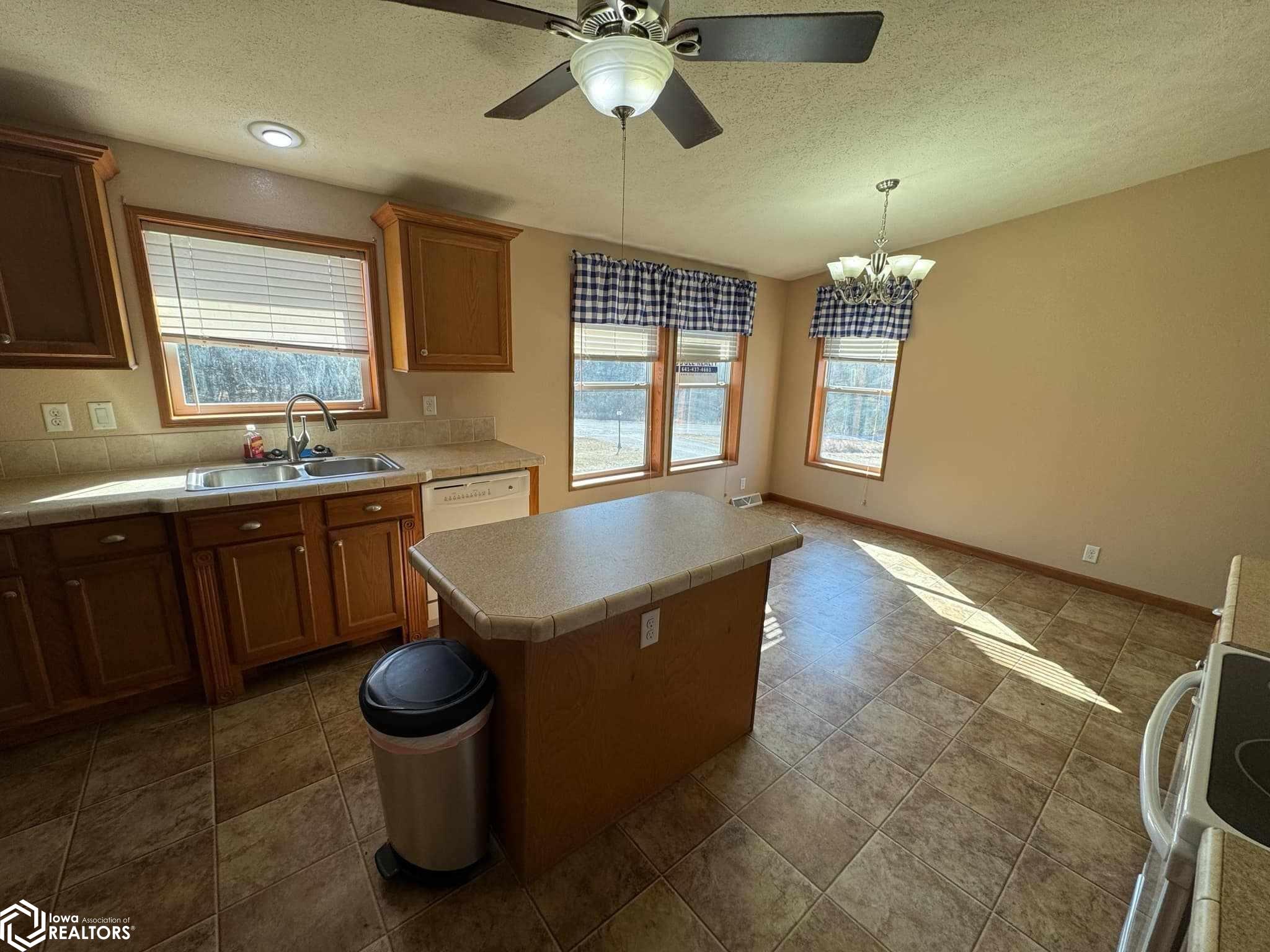 10166 Wildflower Drive, Unionville, Missouri image 16