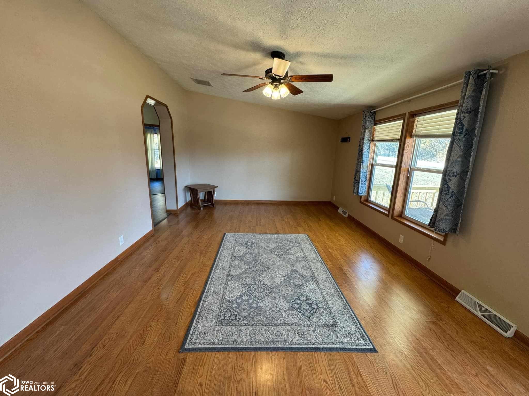 10166 Wildflower Drive, Unionville, Missouri image 4
