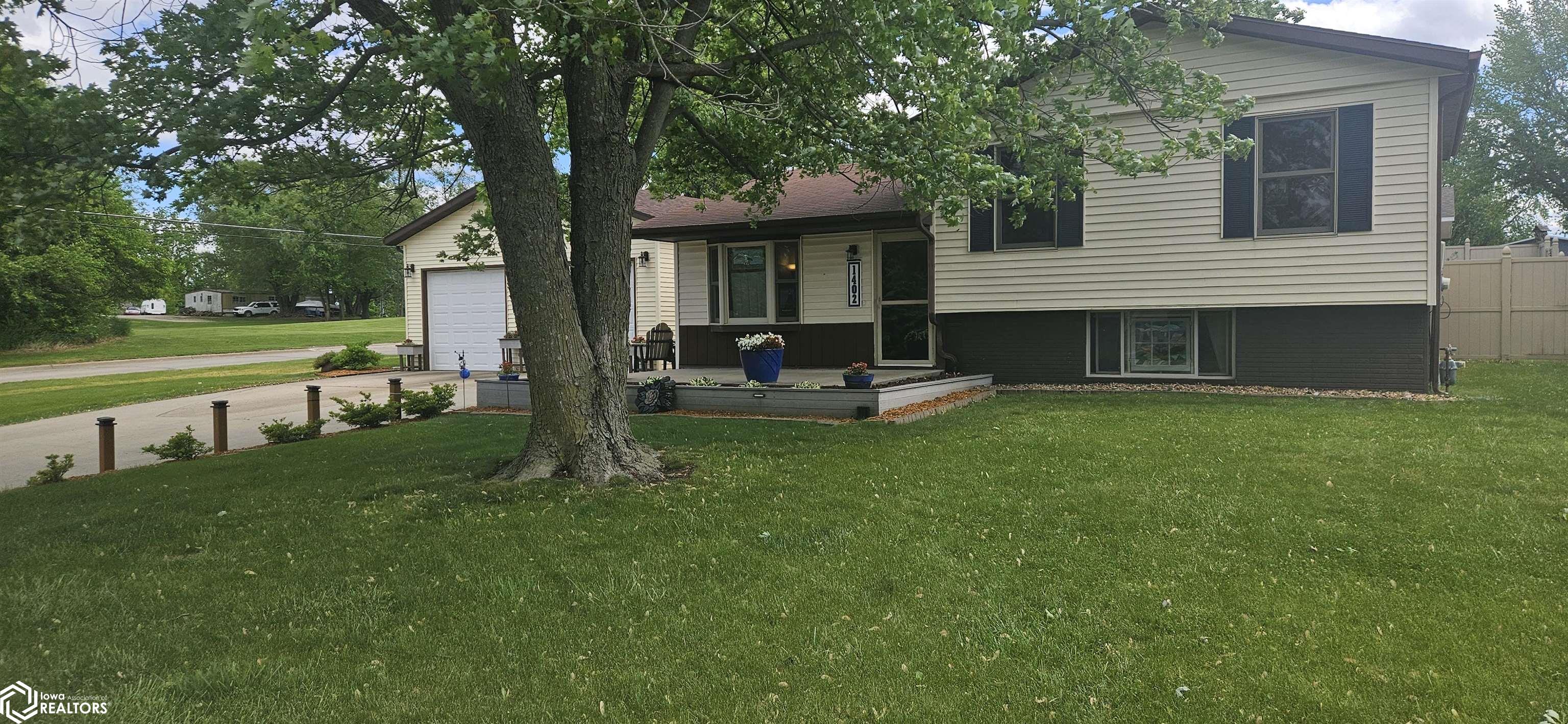 1402 8th Avenue, Oskaloosa, Iowa image 3