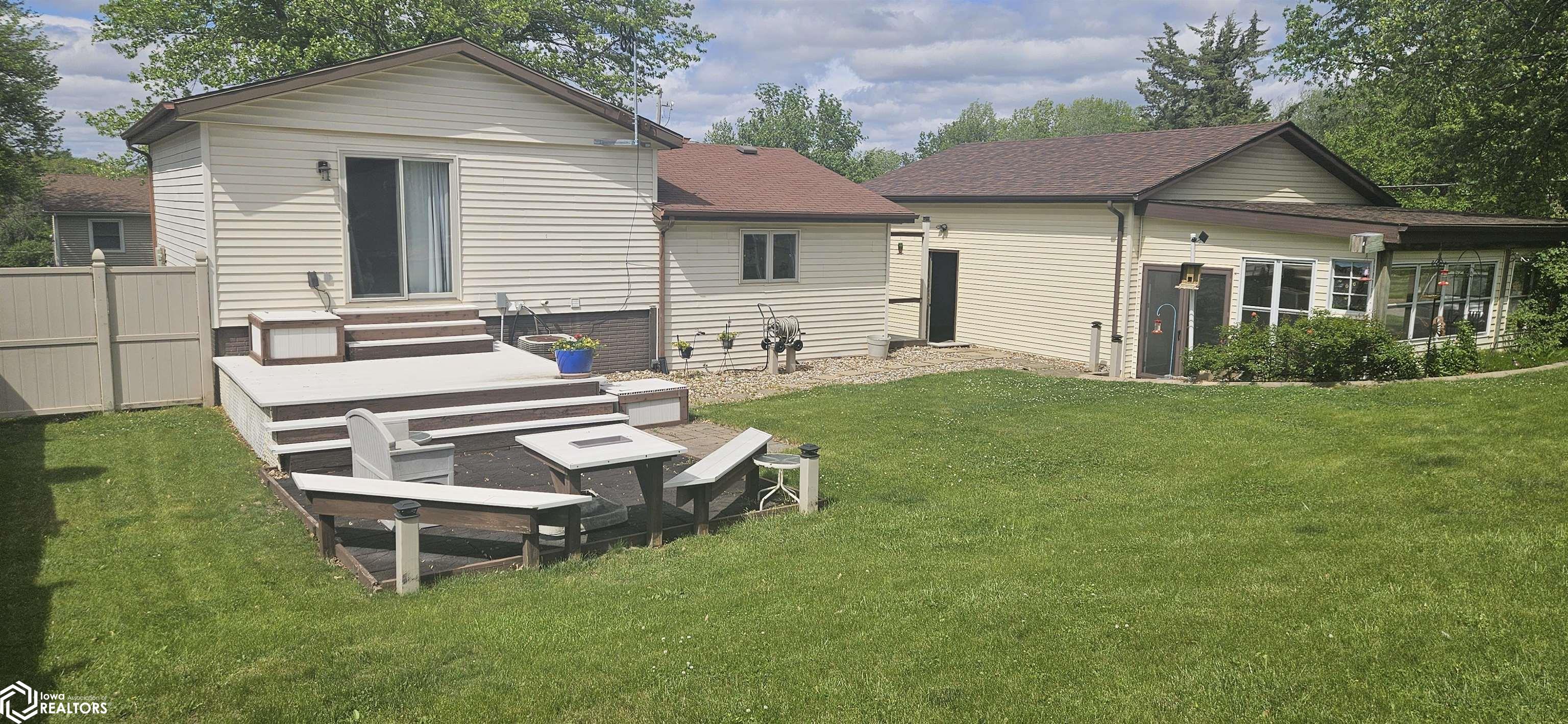 1402 8th Avenue, Oskaloosa, Iowa image 4