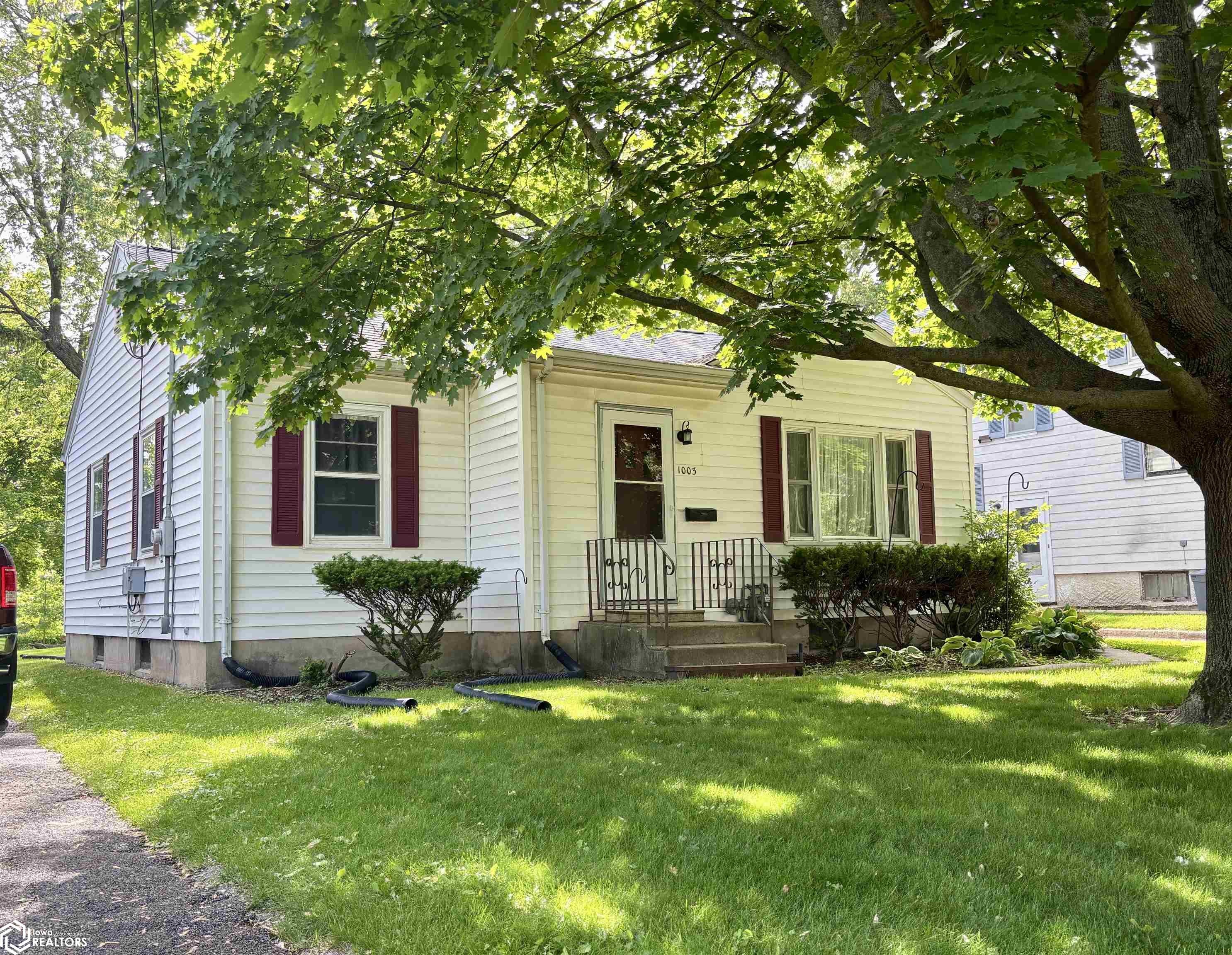 1003 S Main Street, Fairfield, Iowa image 3