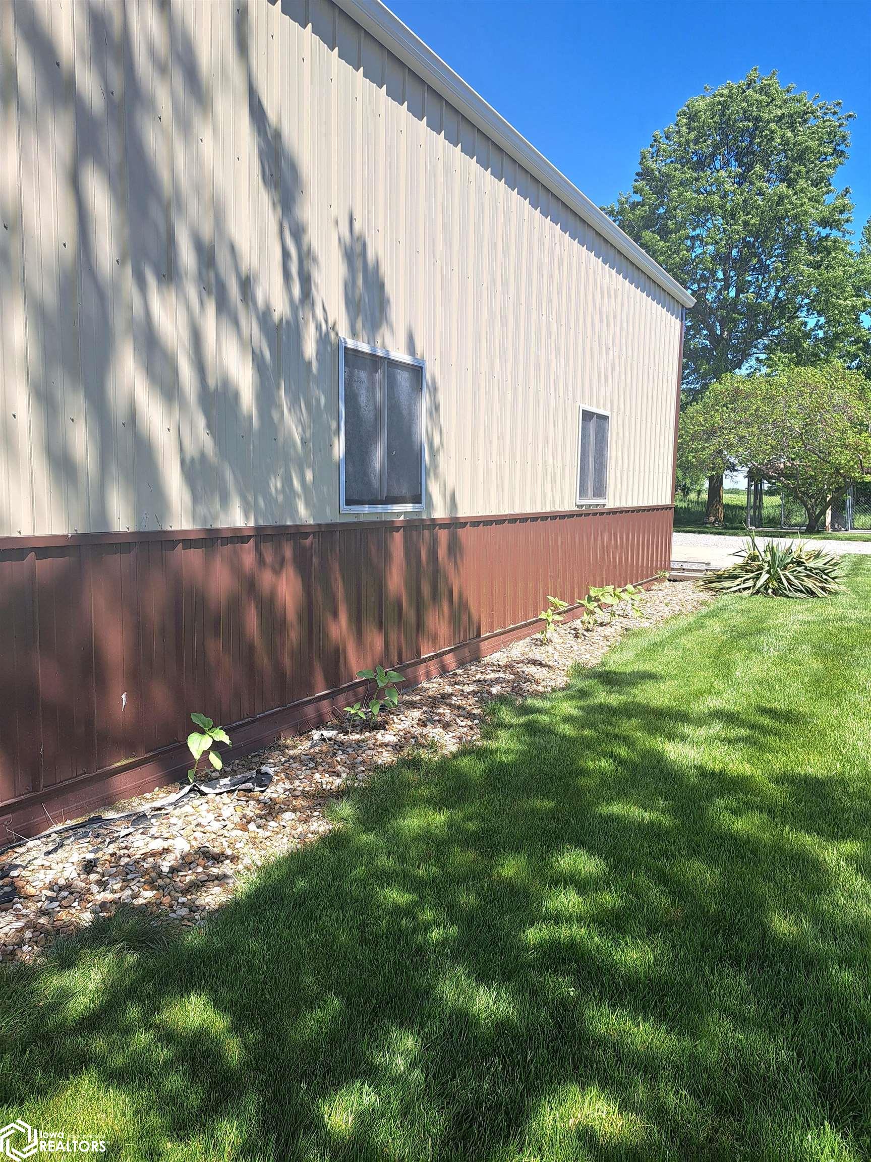 18028 Hwy. J5t, Mystic, Iowa image 11