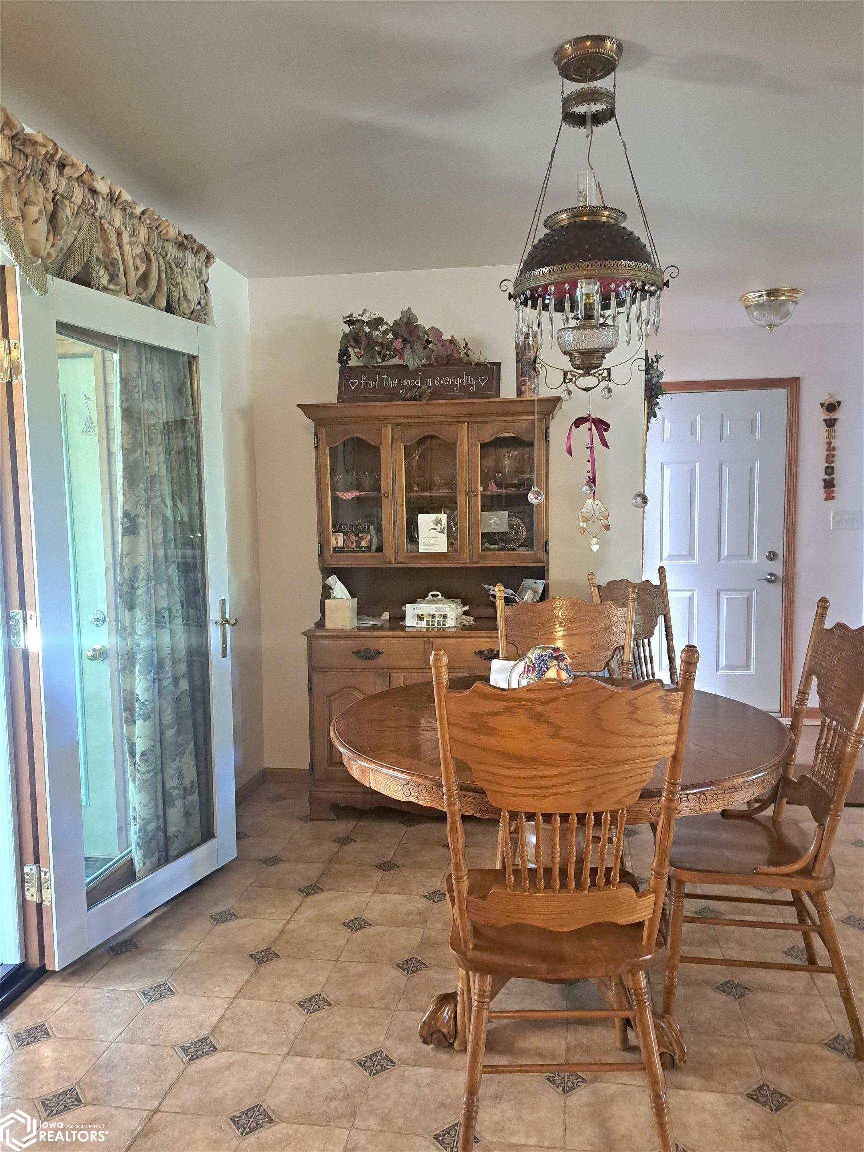18028 Hwy. J5t, Mystic, Iowa image 18