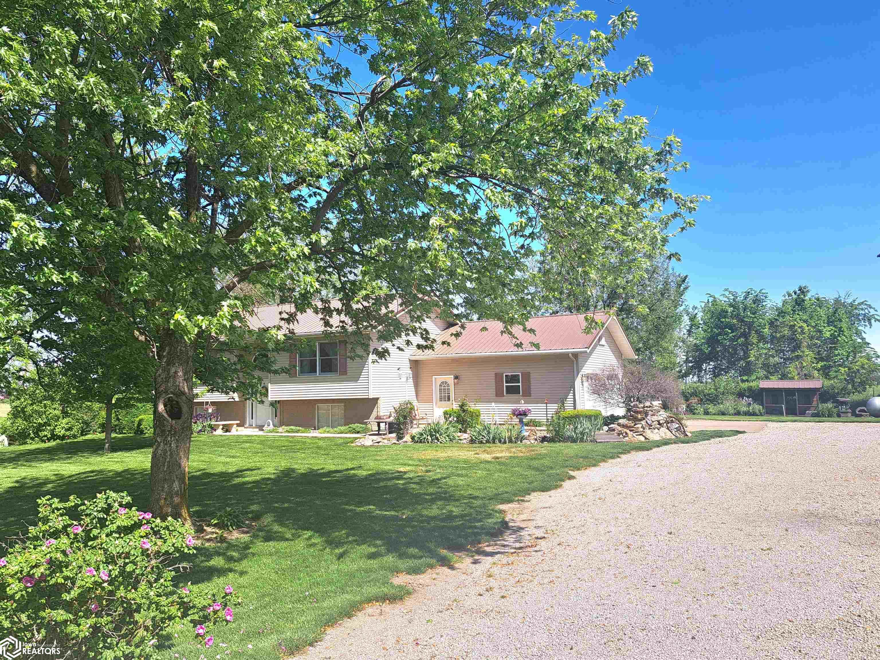 18028 Hwy. J5t, Mystic, Iowa image 6