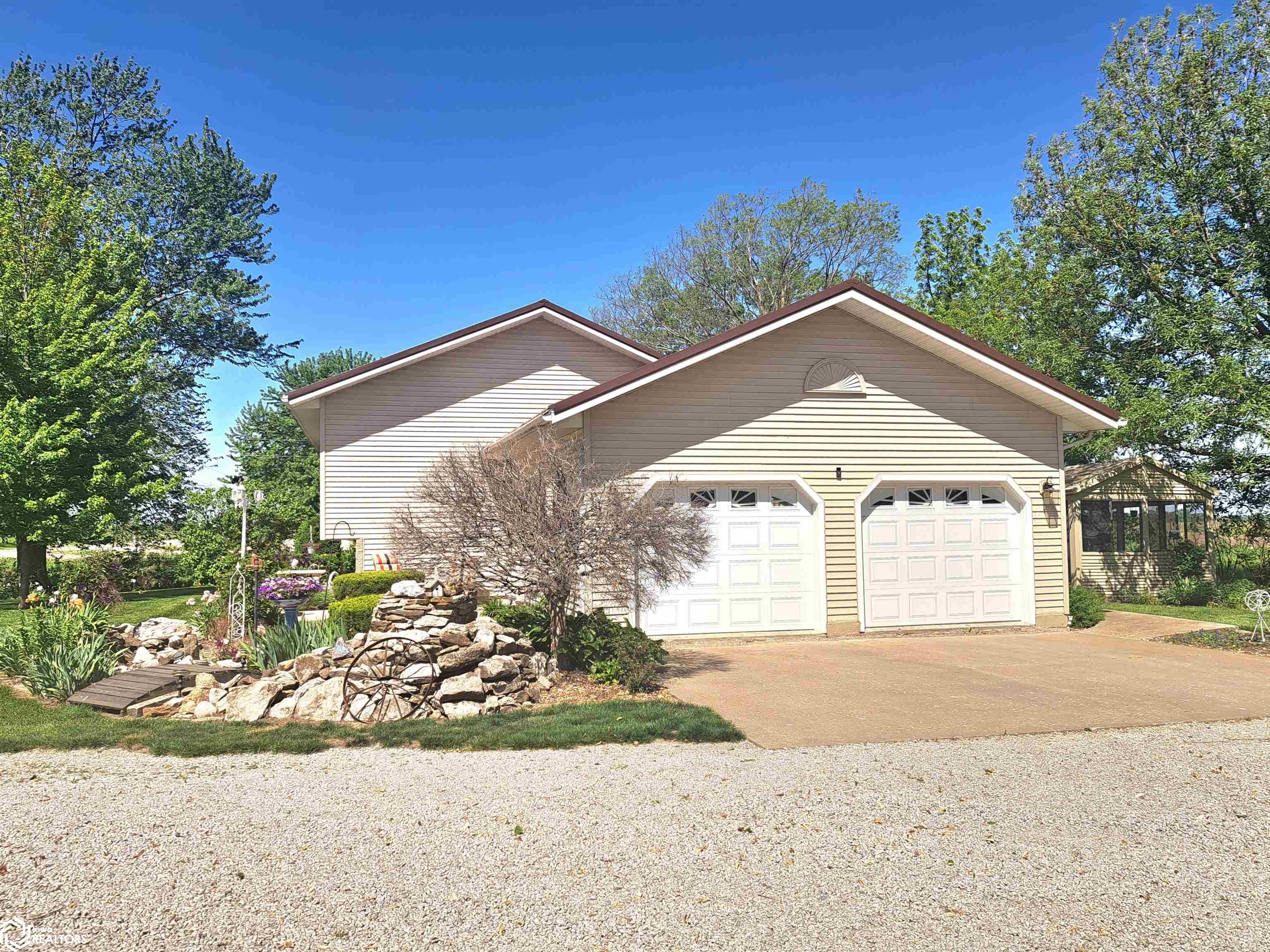 18028 Hwy. J5t, Mystic, Iowa image 7