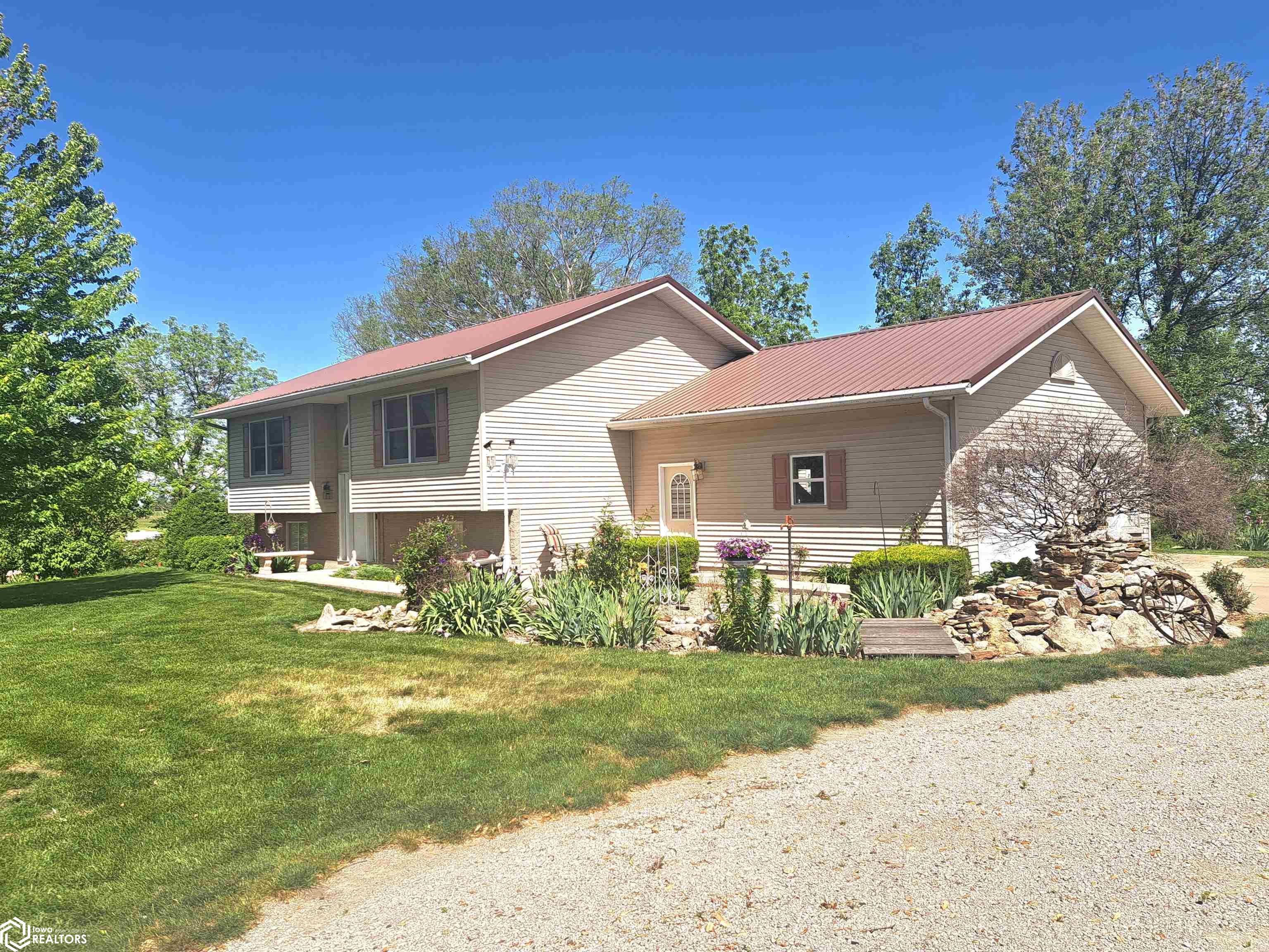 18028 Hwy. J5t, Mystic, Iowa image 8