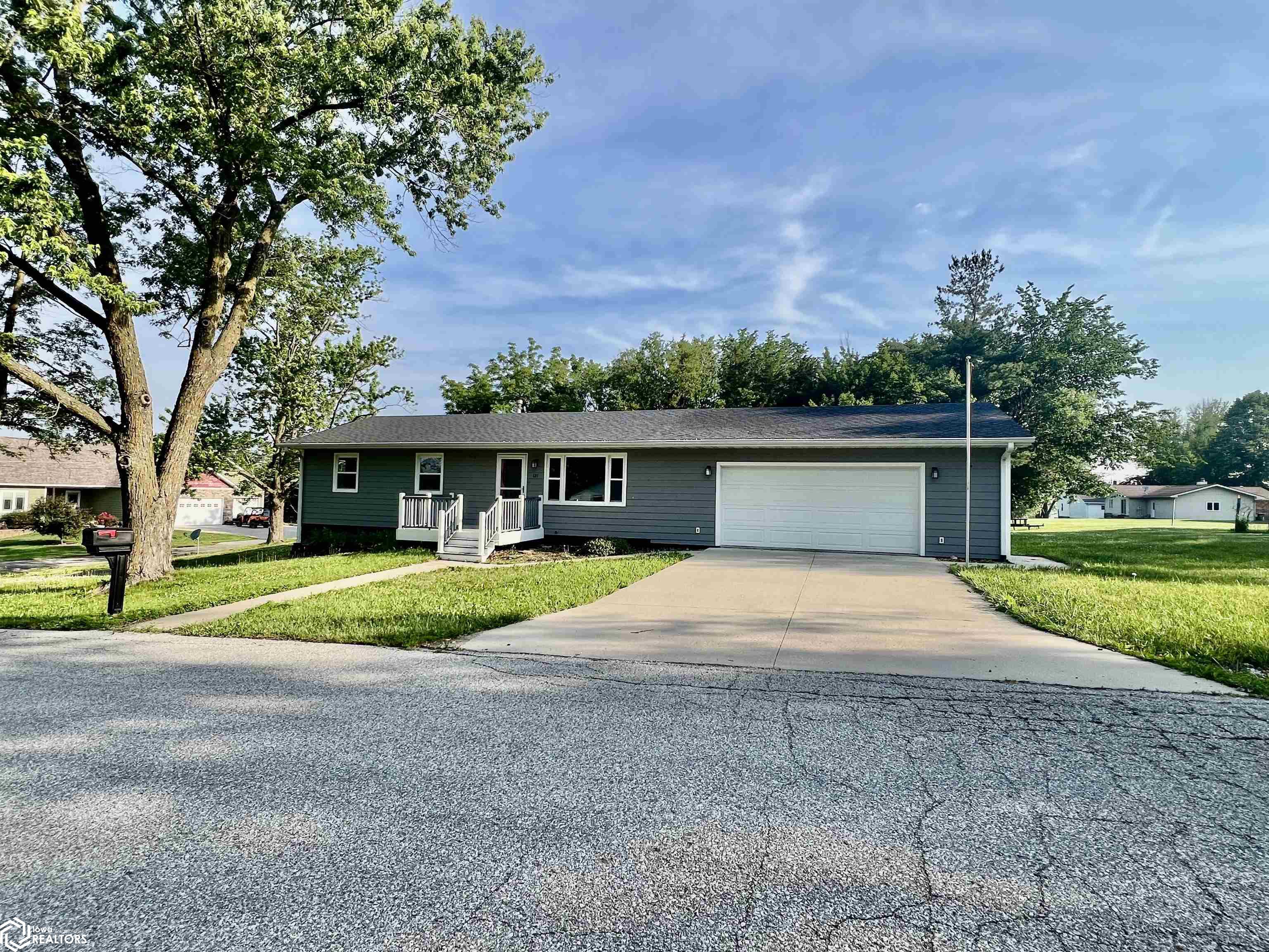 121 H Ave W, Albia, Iowa image 2