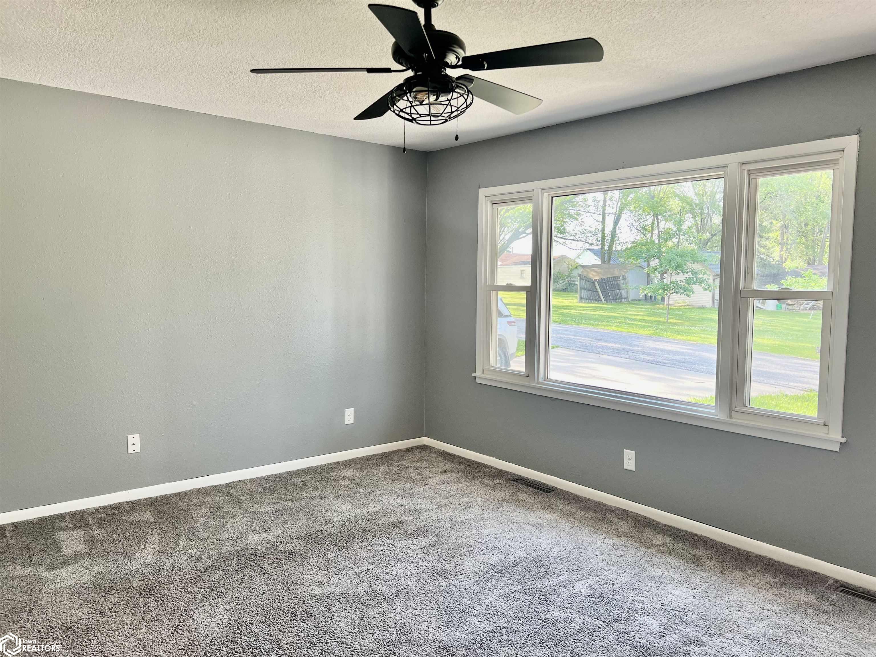 121 H Ave W, Albia, Iowa image 21