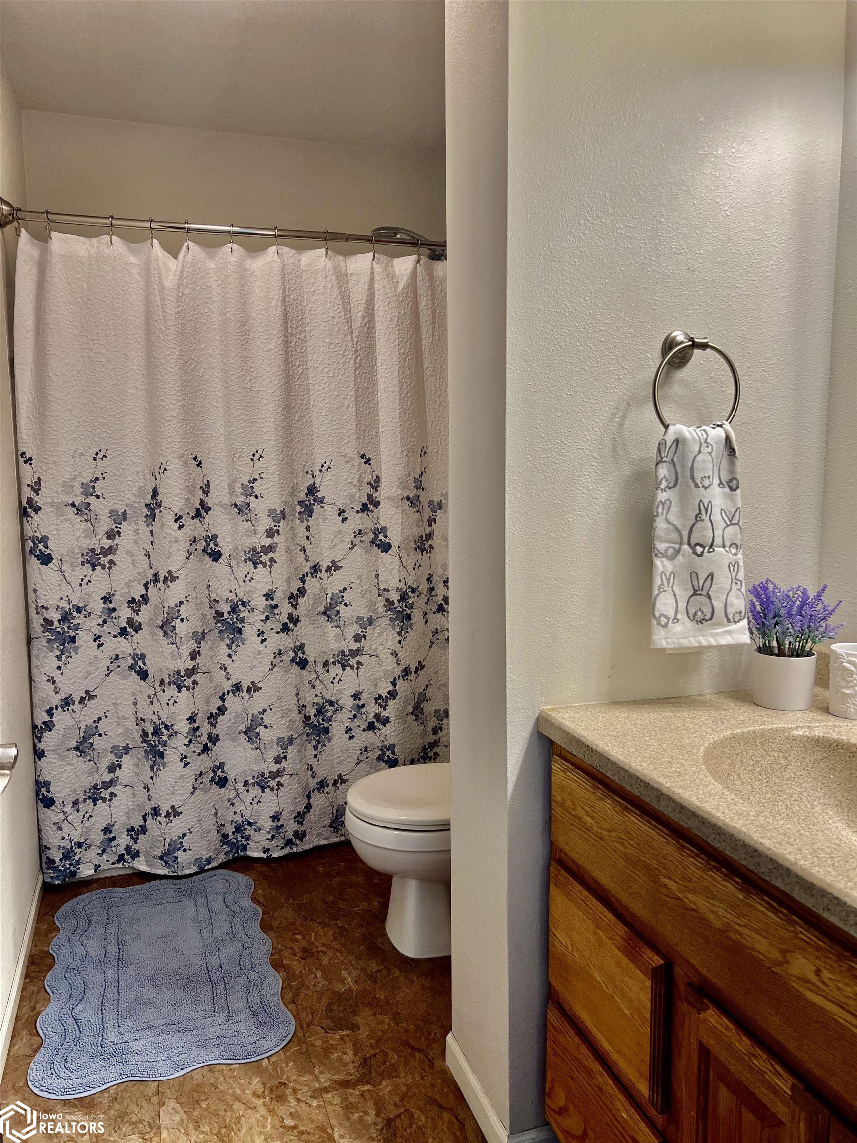 121 H Ave W, Albia, Iowa image 29