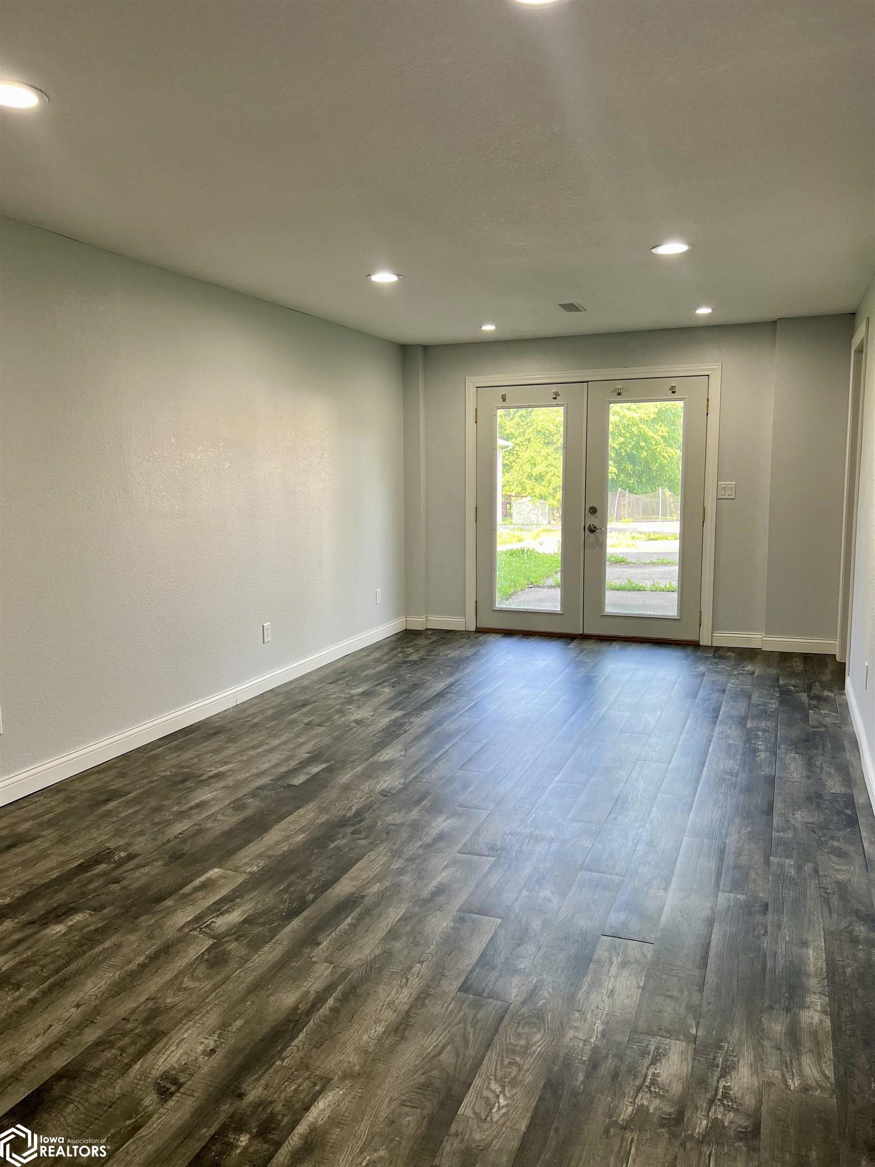 121 H Ave W, Albia, Iowa image 31