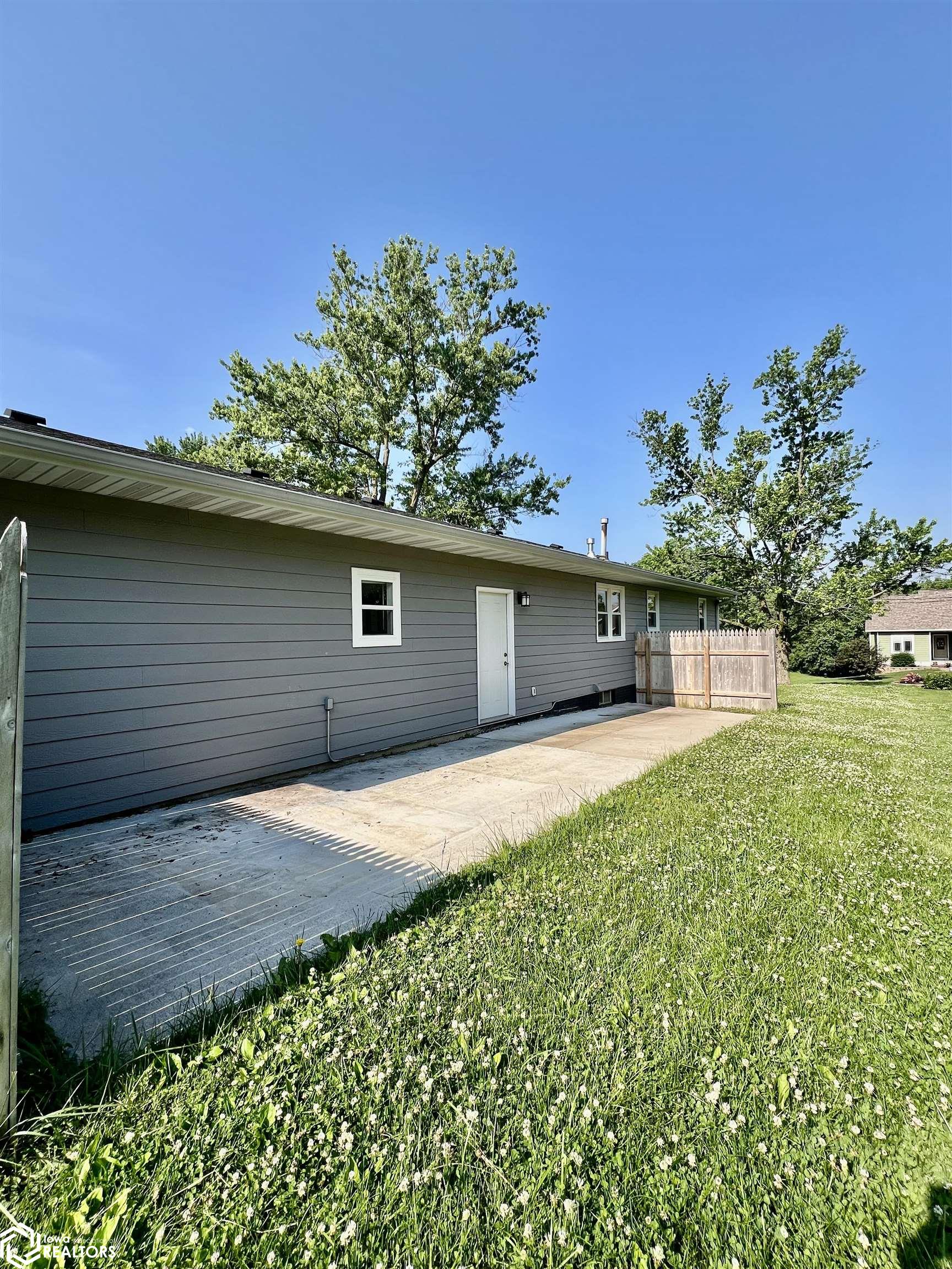 121 H Ave W, Albia, Iowa image 42
