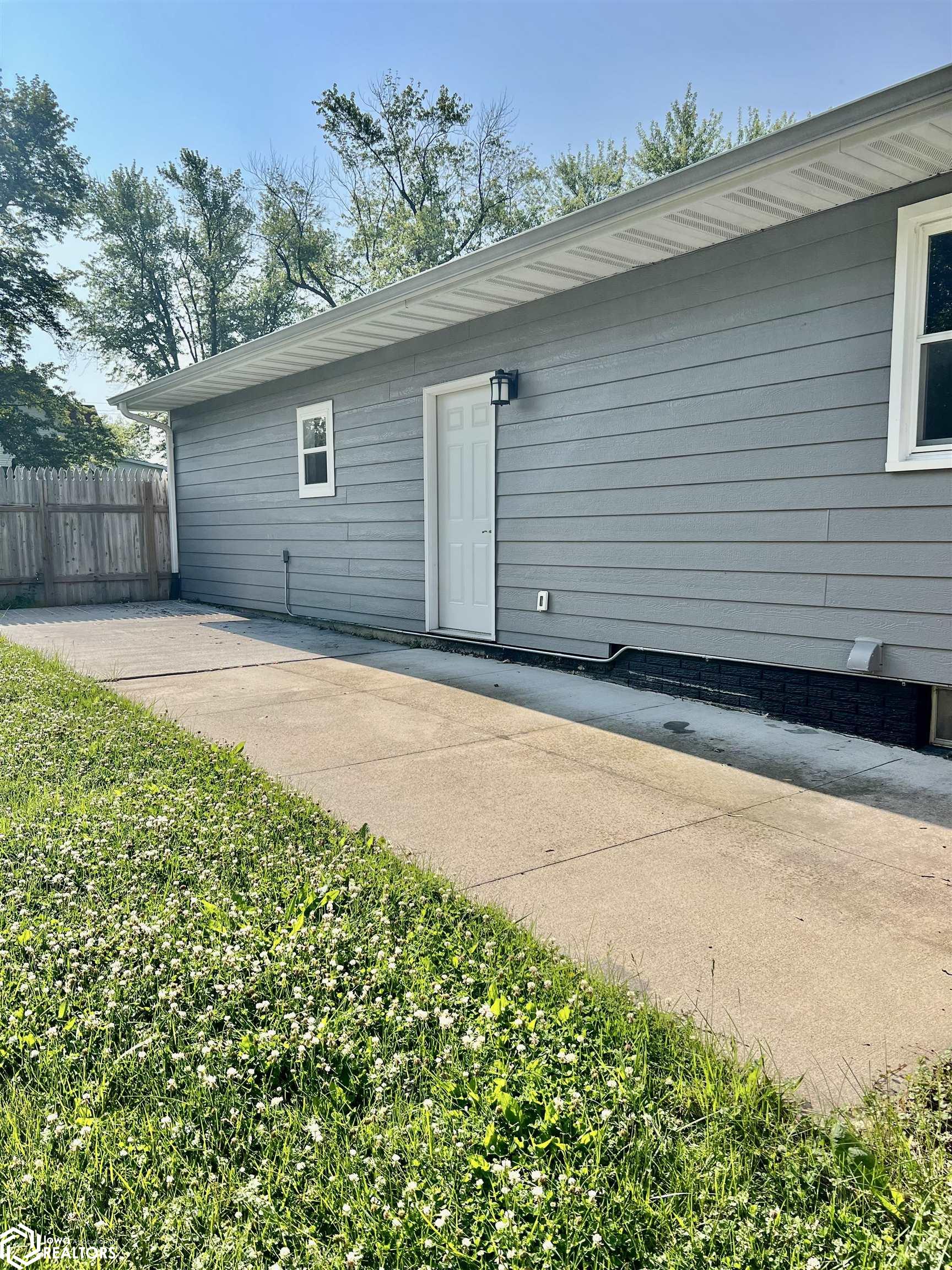 121 H Ave W, Albia, Iowa image 43