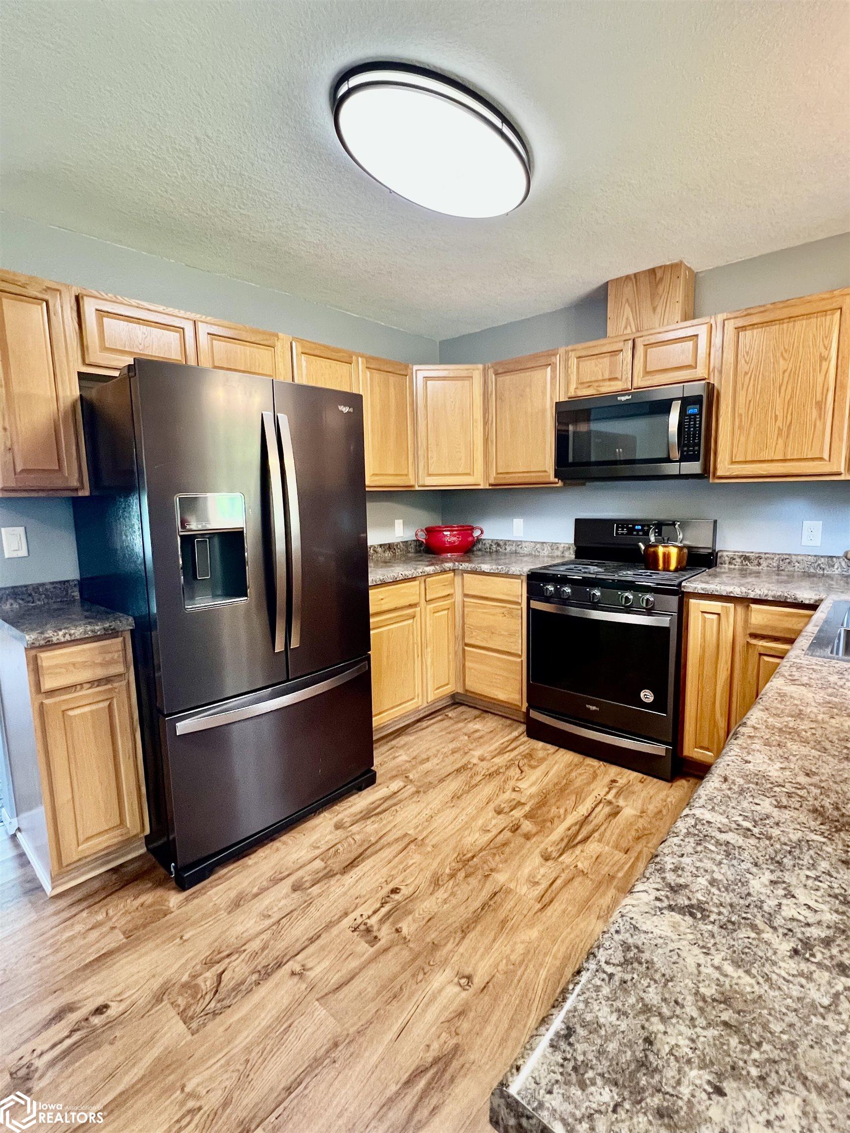 121 H Ave W, Albia, Iowa image 6