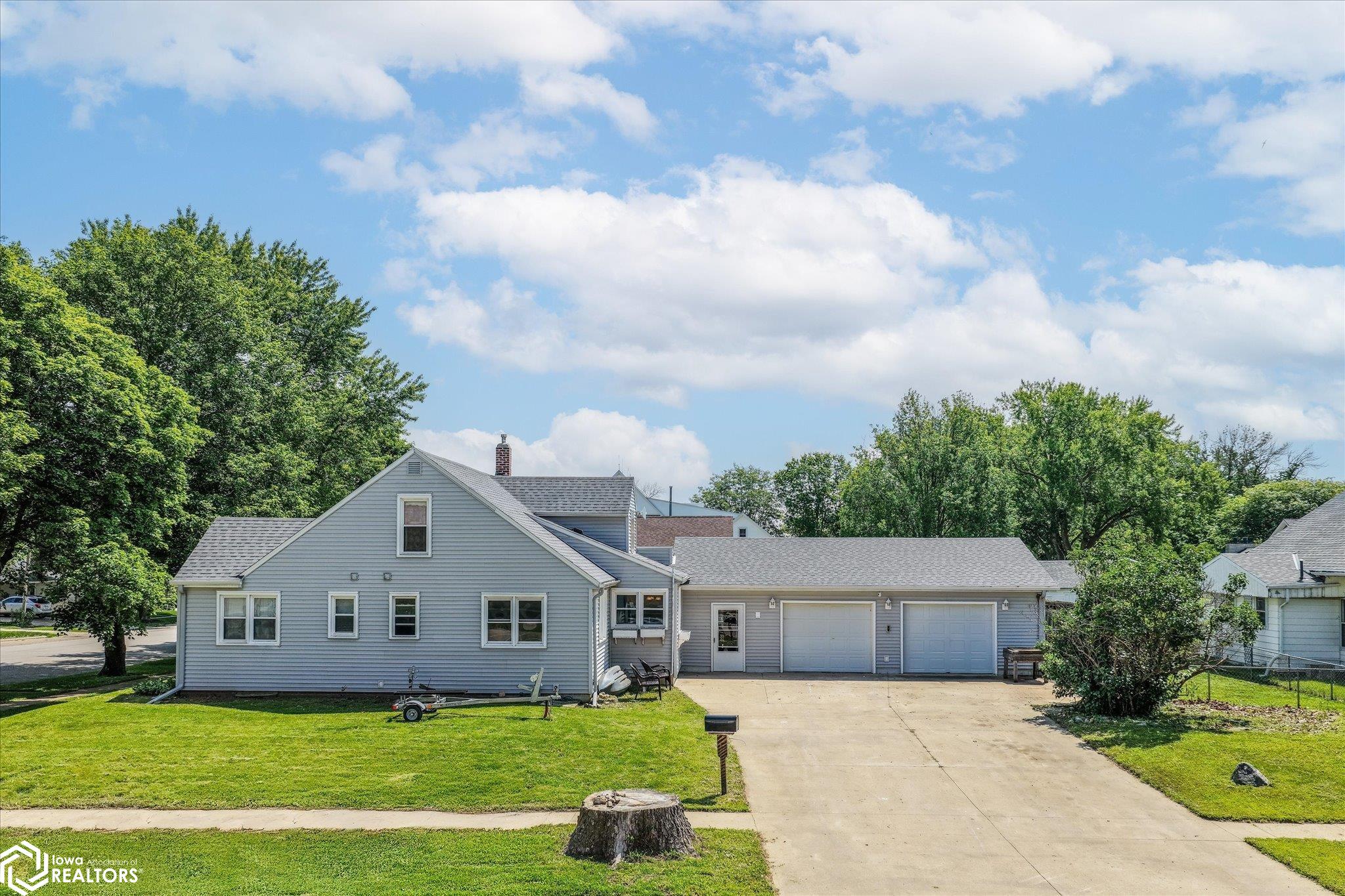 42 6th Street, Woodbine, Iowa image 1