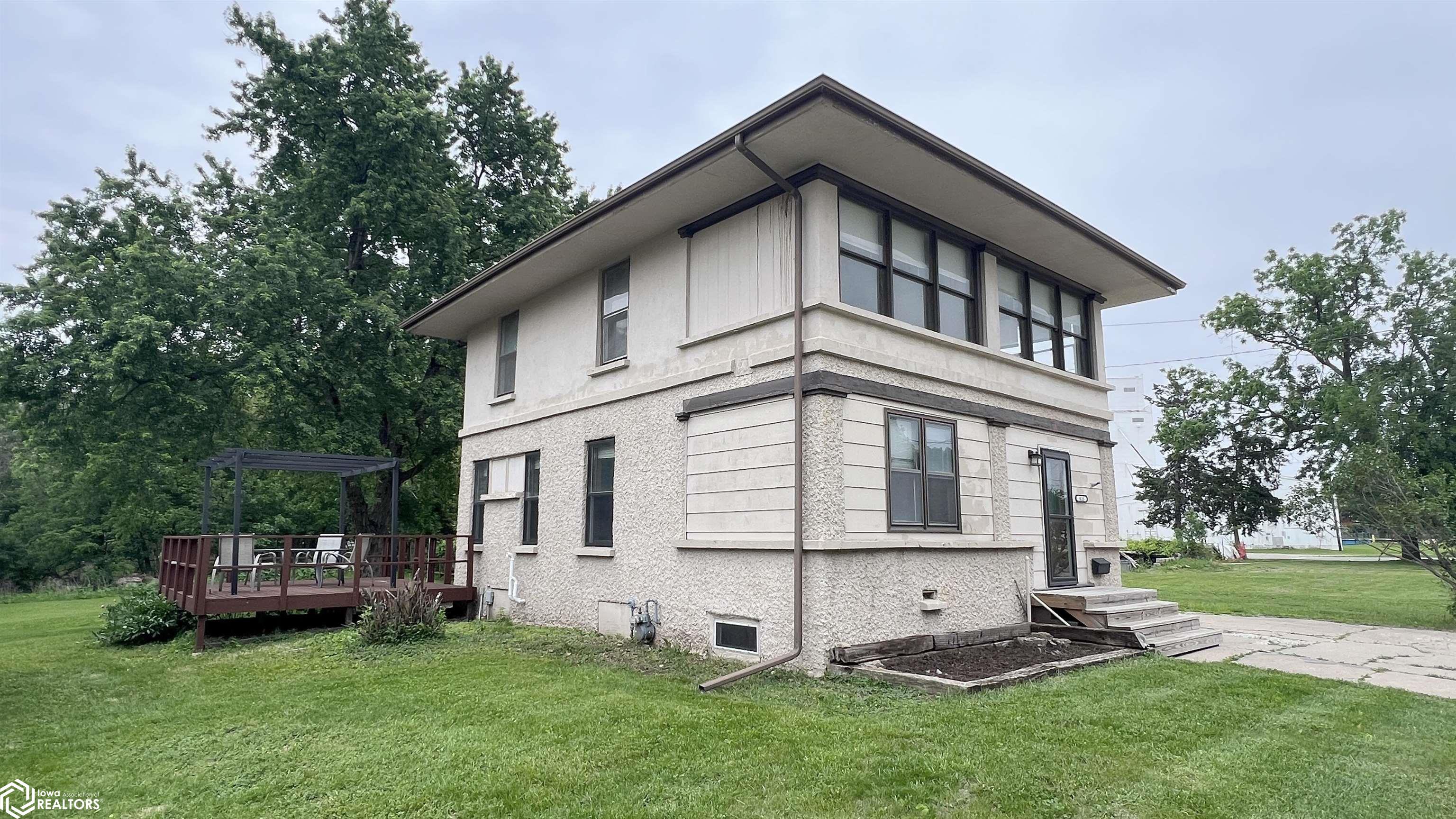 415 N N Massachusetts Avenue, Mason City, Iowa image 2