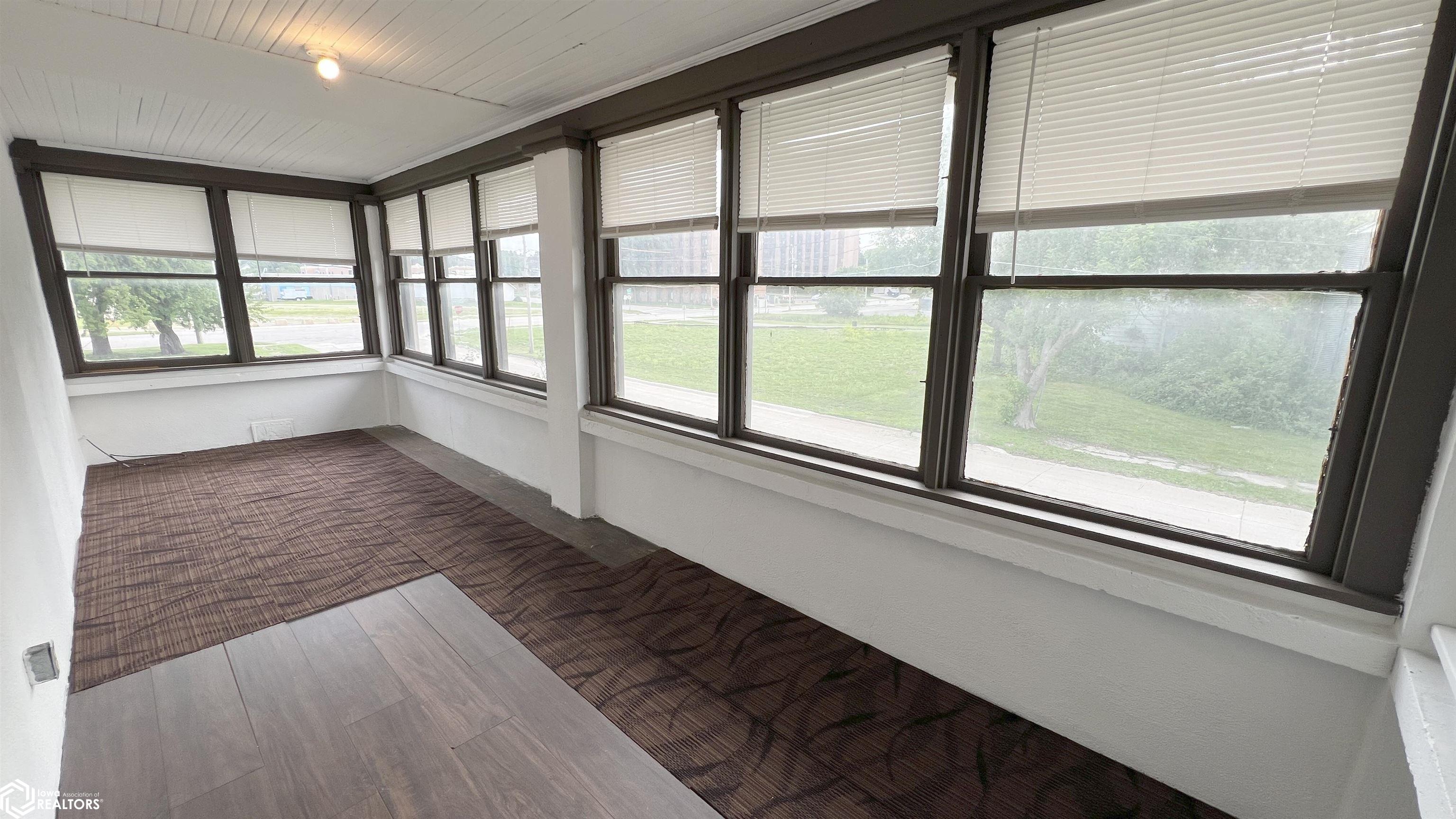 415 N N Massachusetts Avenue, Mason City, Iowa image 17