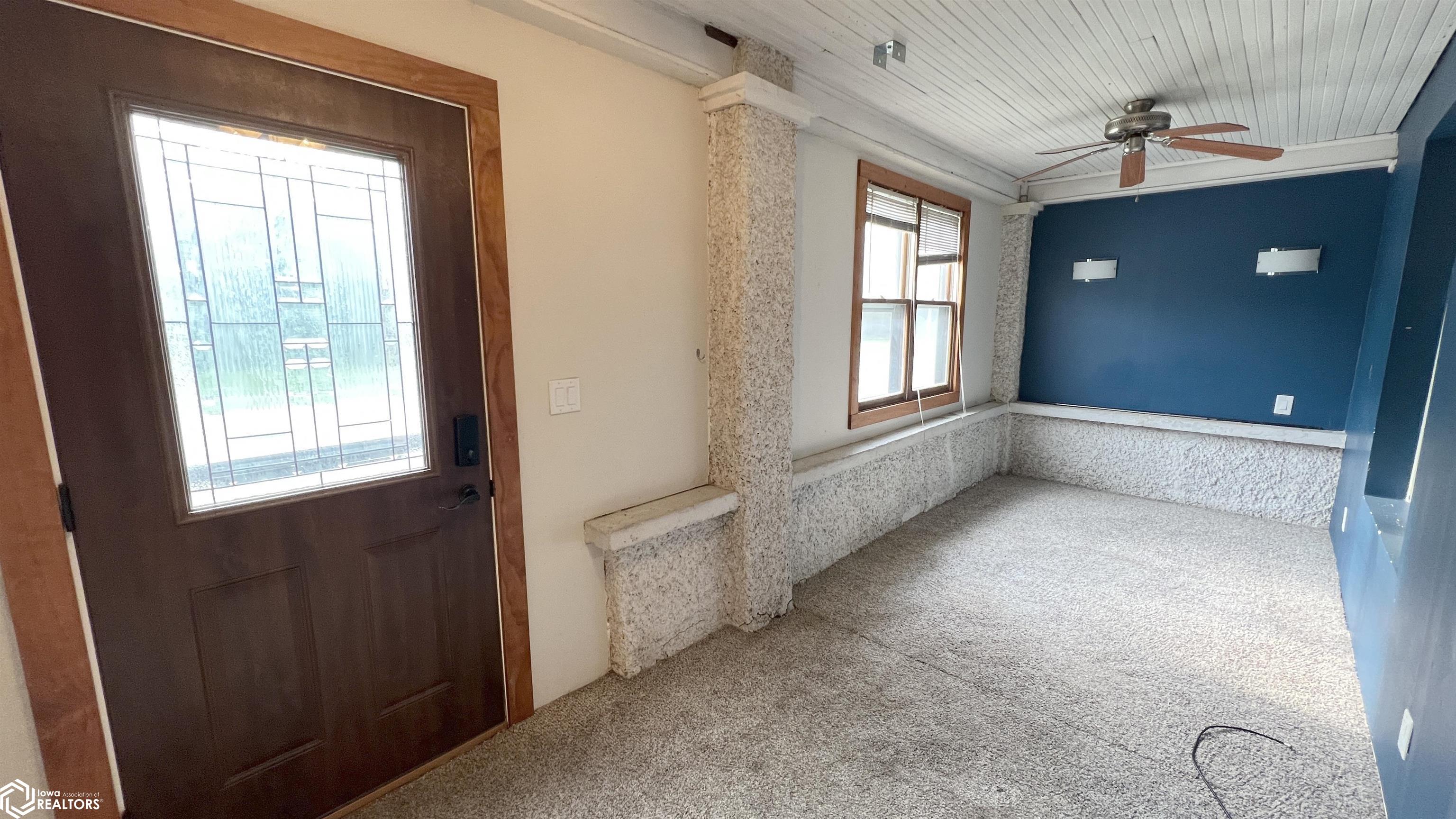 415 N N Massachusetts Avenue, Mason City, Iowa image 3