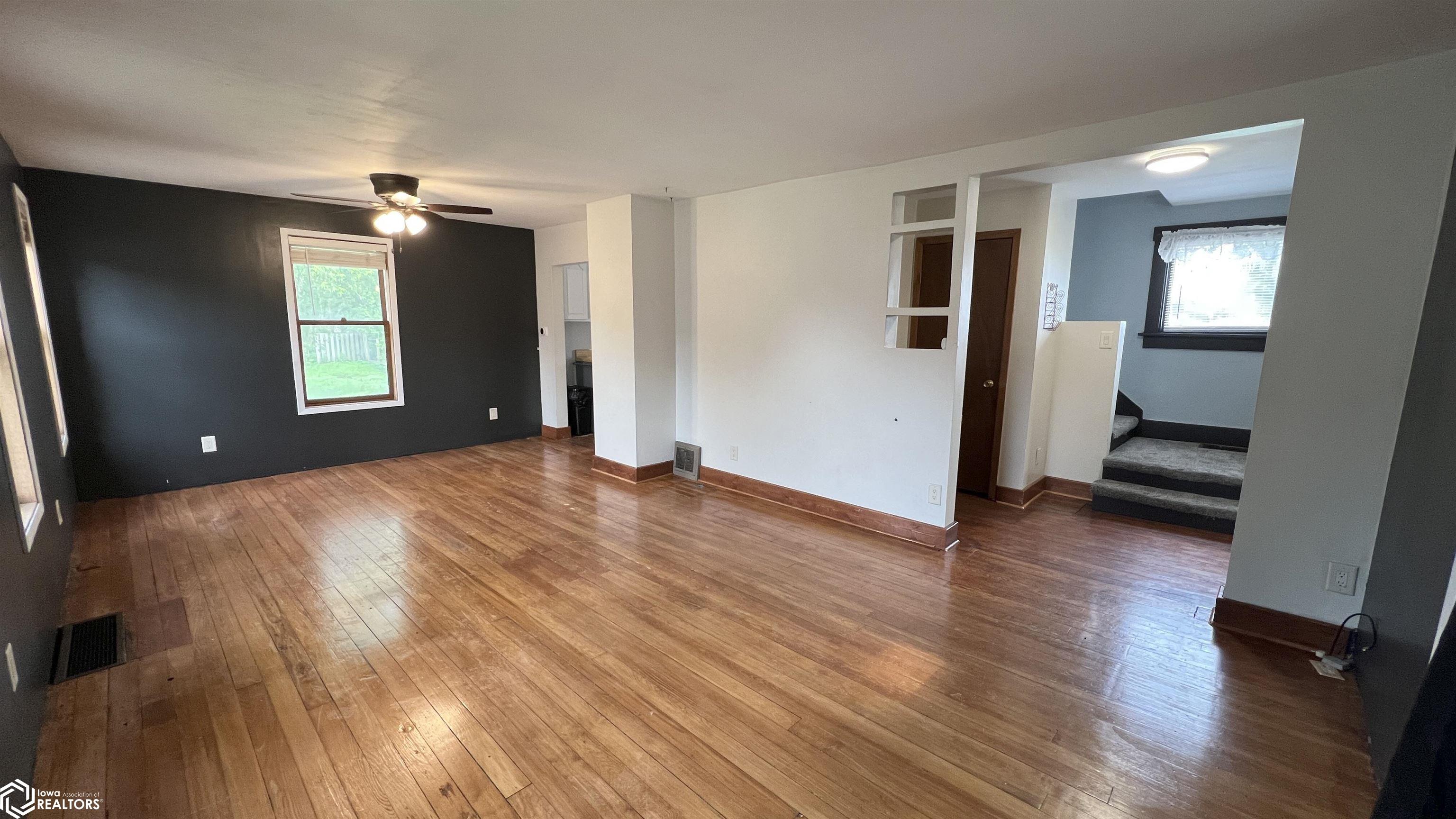 415 N N Massachusetts Avenue, Mason City, Iowa image 6